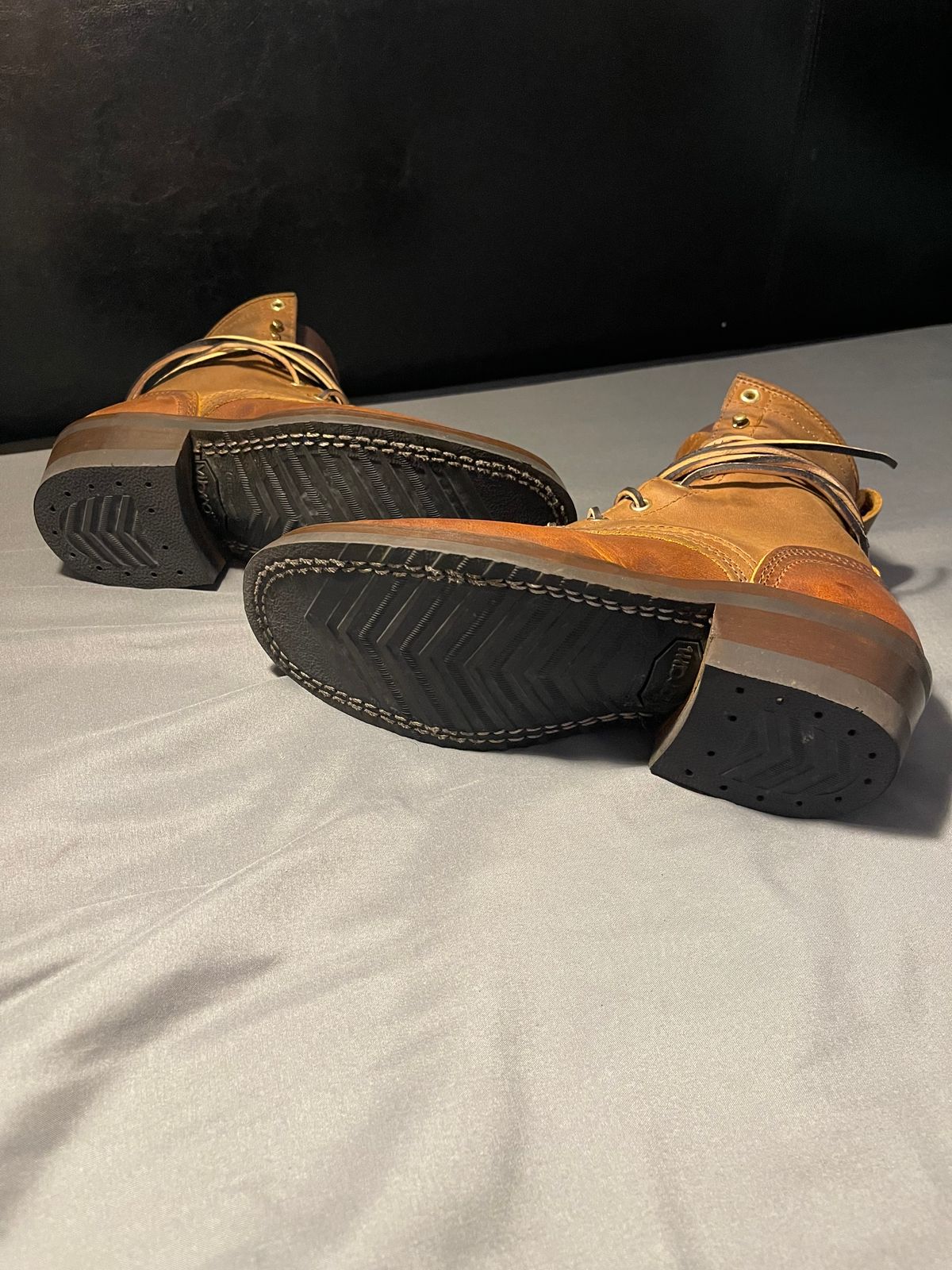 Photo by indigo_flame on February 8, 2025 of the Nicks Robert in Horween Orange Predator.
