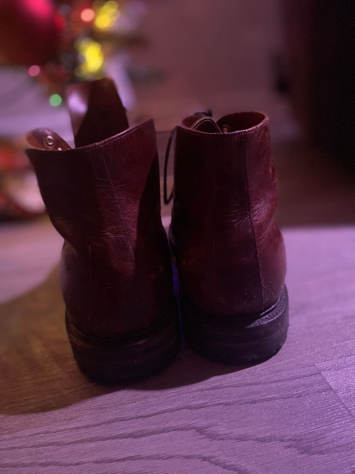 Photo by Darkbluecrew on December 5, 2024 of the Grant Stone Edward Boot in Gallun Red Waxed Deer.