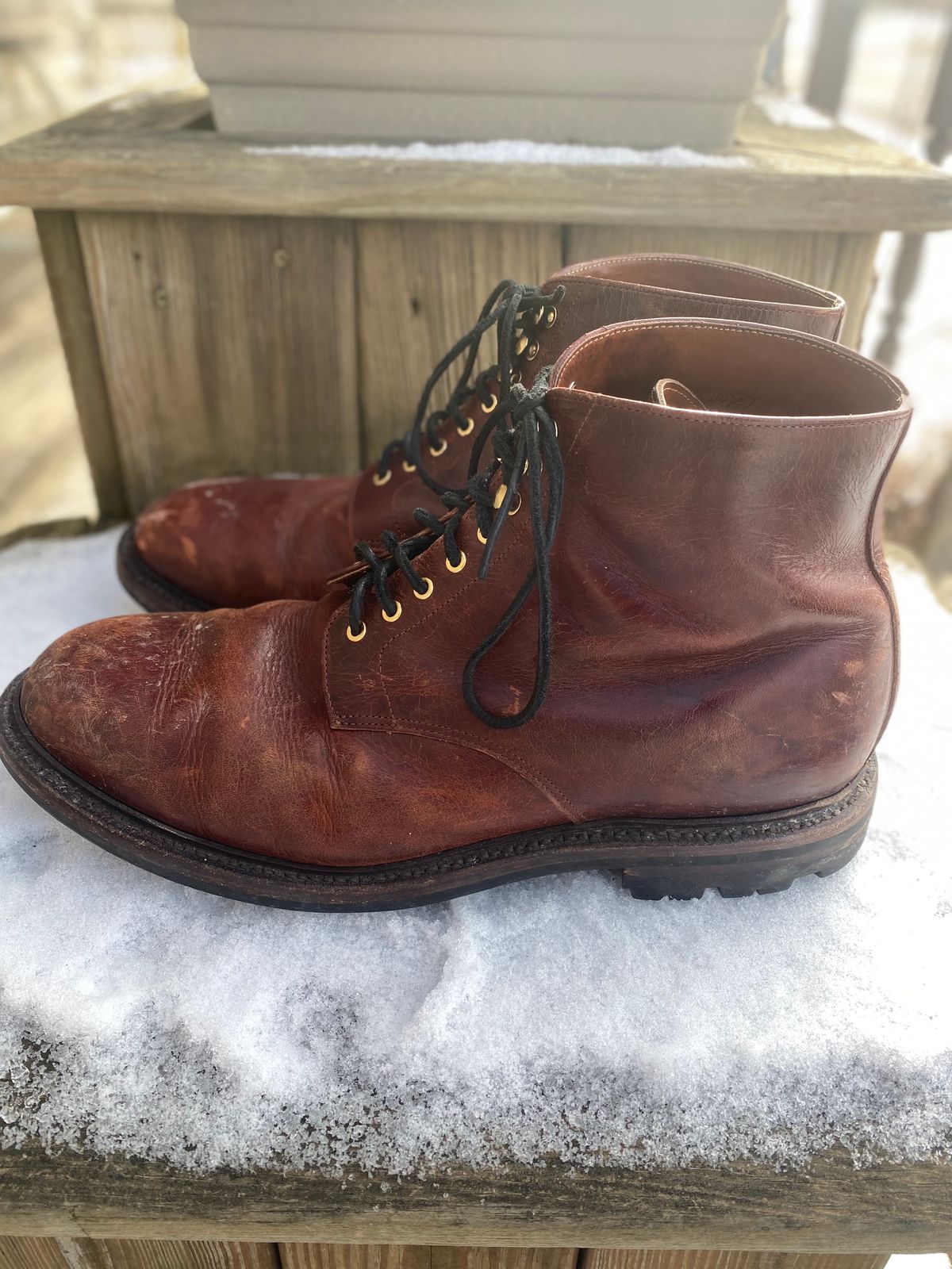 Photo by Darkbluecrew on January 5, 2025 of the Grant Stone Edward Boot in Gallun Red Waxed Deer.