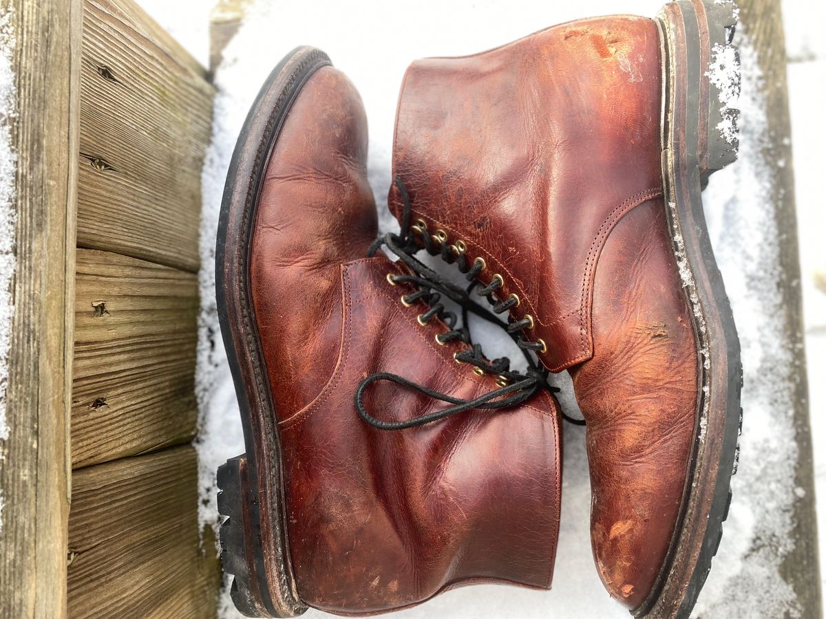 Photo by Darkbluecrew on January 5, 2025 of the Grant Stone Edward Boot in Gallun Red Waxed Deer.