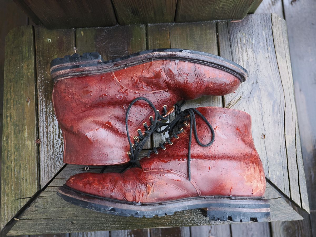 Photo by Darkbluecrew on March 5, 2025 of the Grant Stone Edward Boot in Gallun Red Waxed Deer.