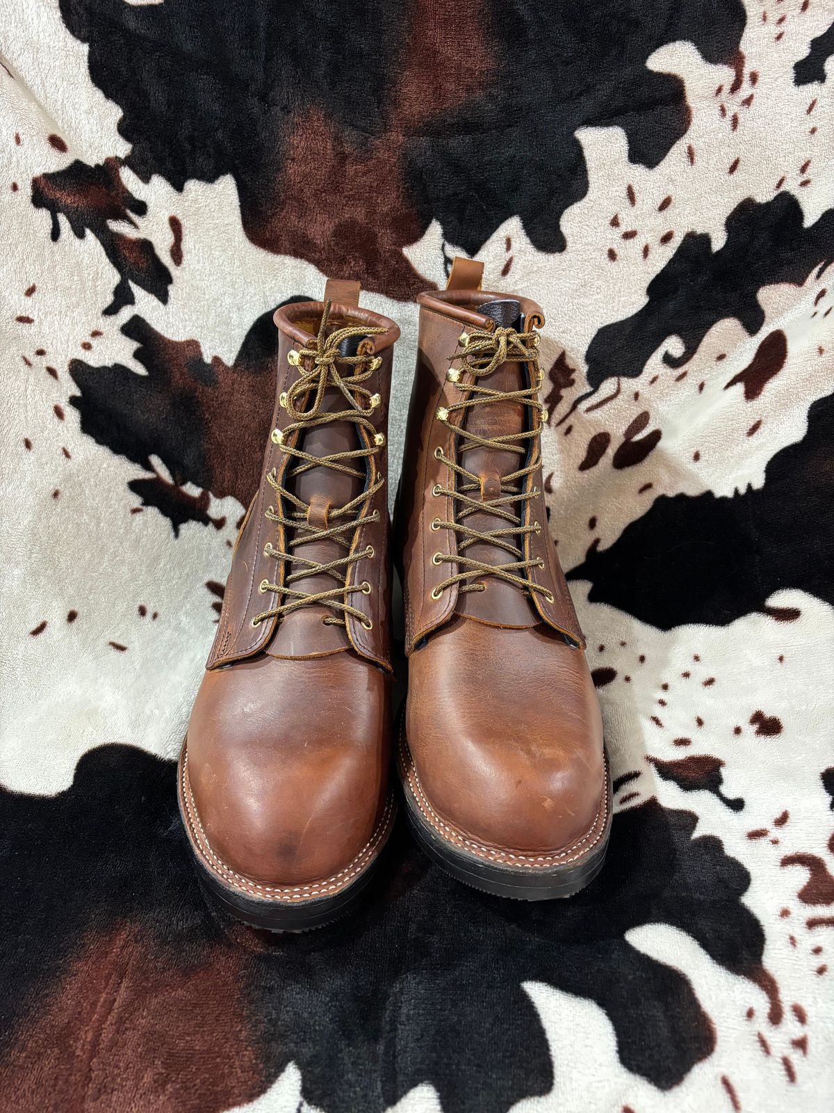 Photo by milezhendricks on October 6, 2025 of the Hubble Creek Boots The Milo in Horween Cognac Predator.