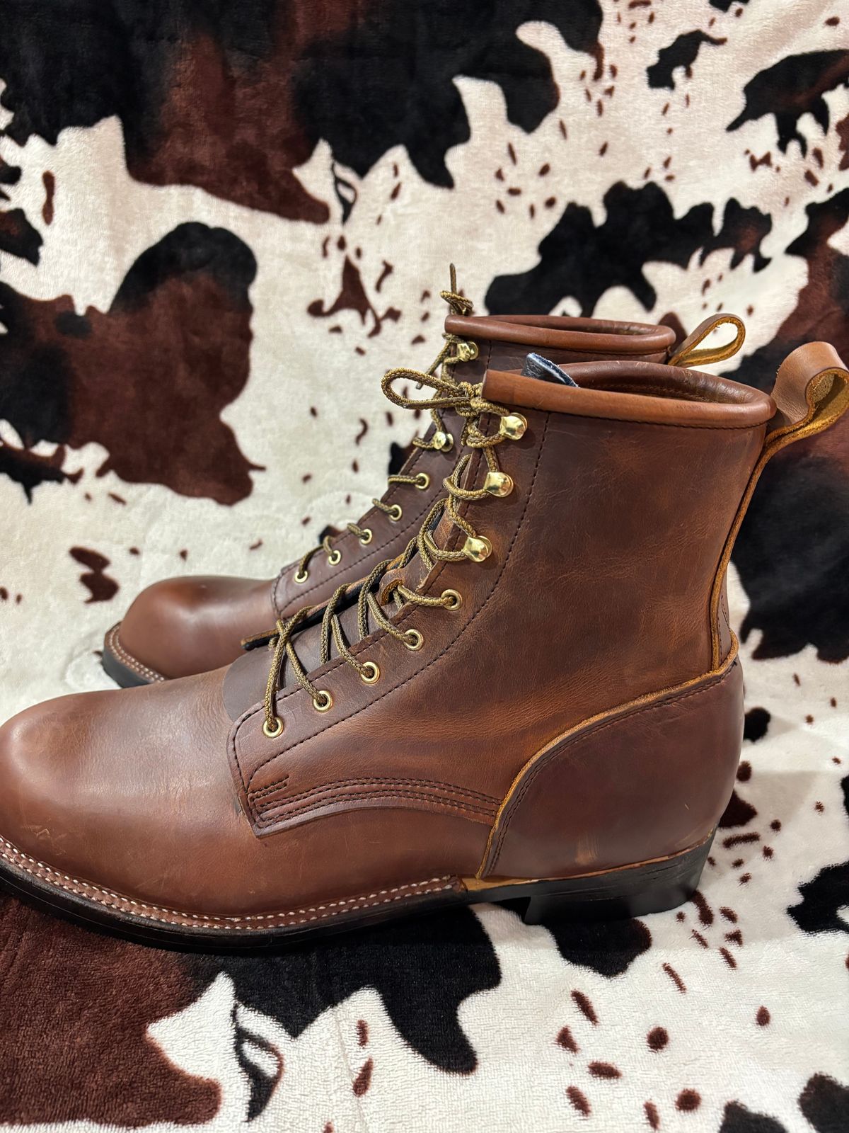 Photo by milezhendricks on October 6, 2025 of the Hubble Creek Boots The Milo in Horween Cognac Predator.