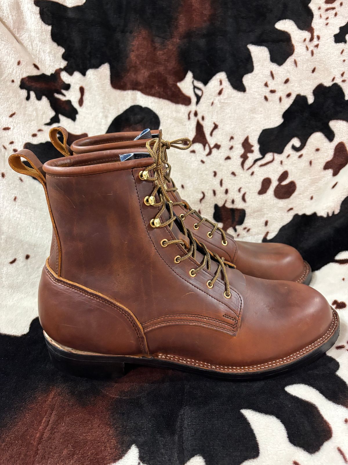 Photo by milezhendricks on October 6, 2025 of the Hubble Creek Boots The Milo in Horween Cognac Predator.