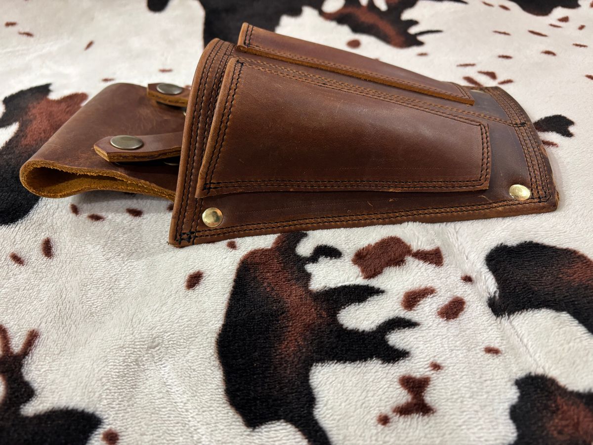 Photo by milezhendricks on October 6, 2025 of the Hubble Creek Boots convertible tool pouch V1 in Horween Cognac Predator.