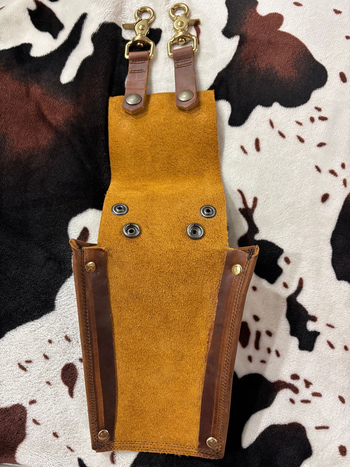 Photo by milezhendricks on October 6, 2025 of the Hubble Creek Boots convertible tool pouch V1 in Horween Cognac Predator.