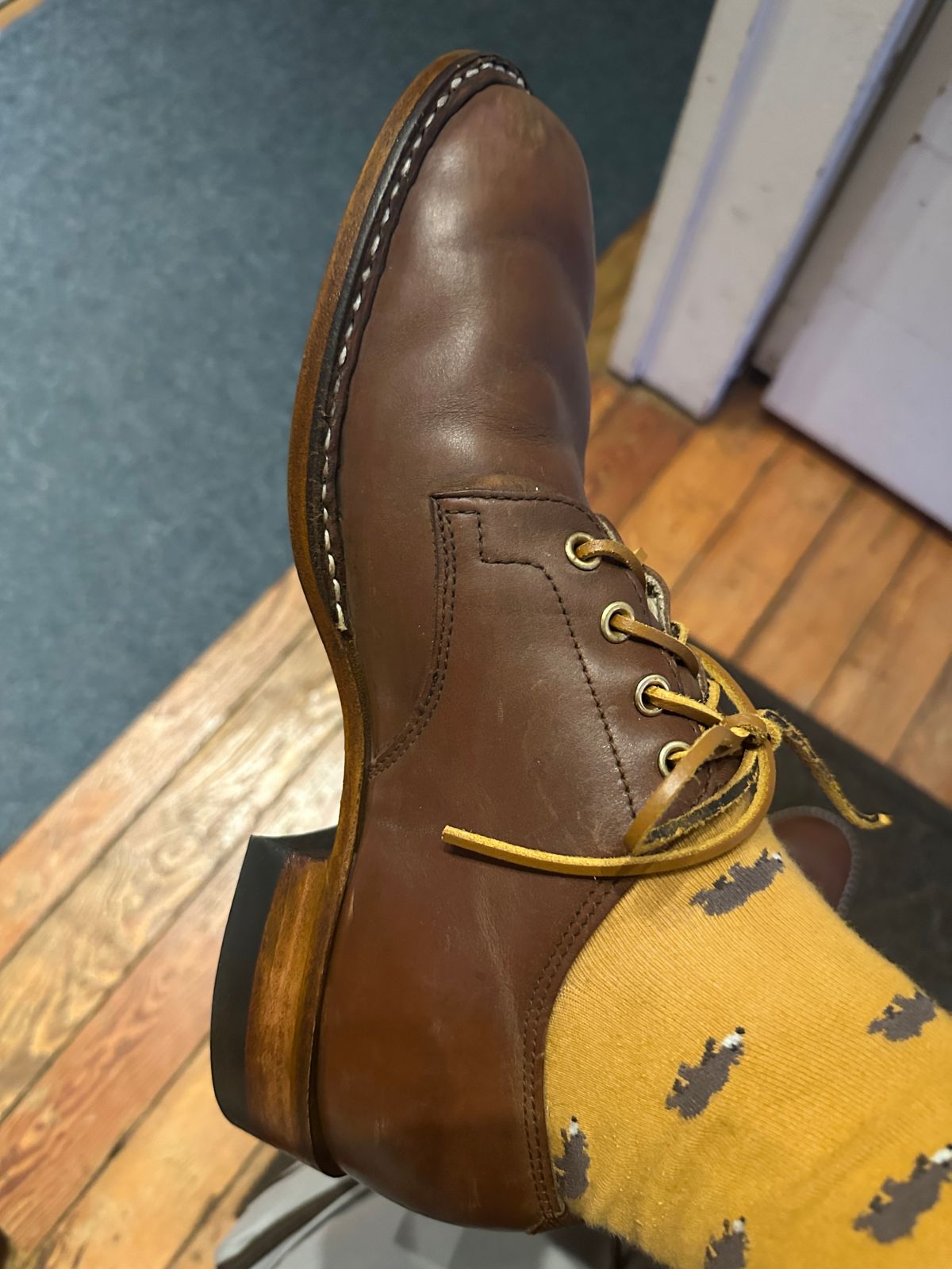 Photo by neognosis on February 7, 2025 of the White's Retro Oxford in Horween British Tan Chromexcel.