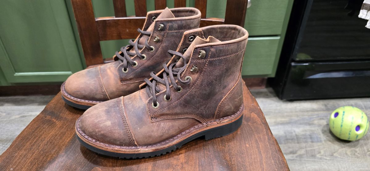 Photo by Tankman613 on October 1, 2025 of the Jim Green CM719 in Brown Full Grain.