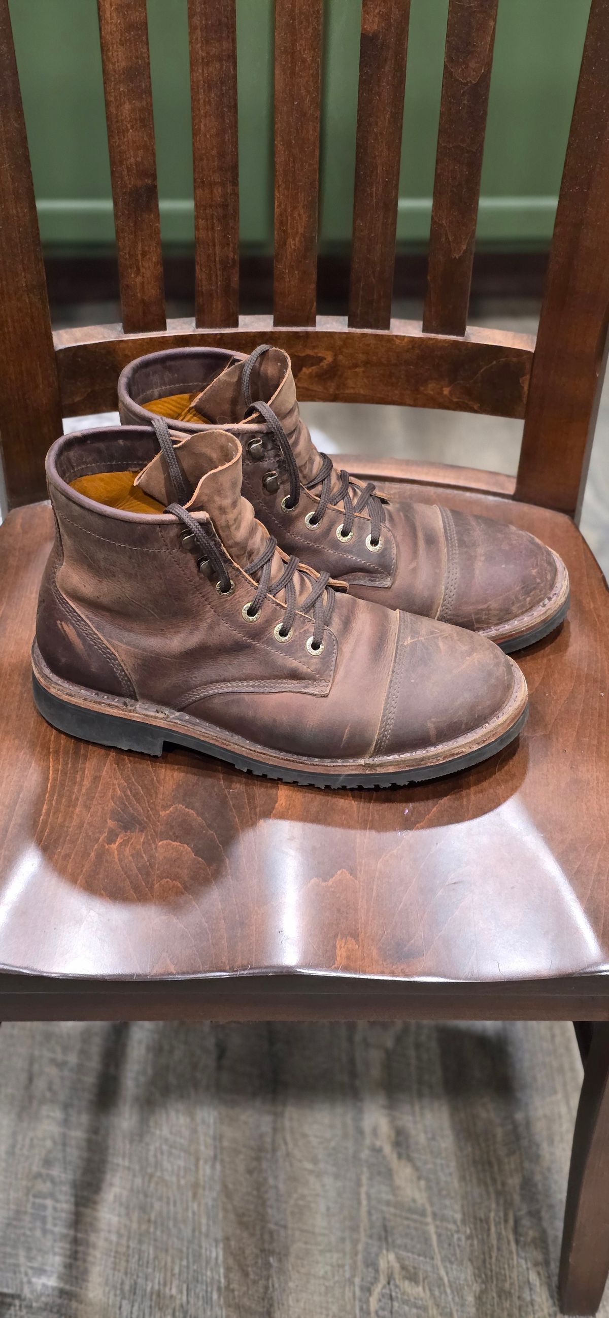 Photo by Tankman613 on November 3, 2025 of the Jim Green CM719 in Brown Full Grain.