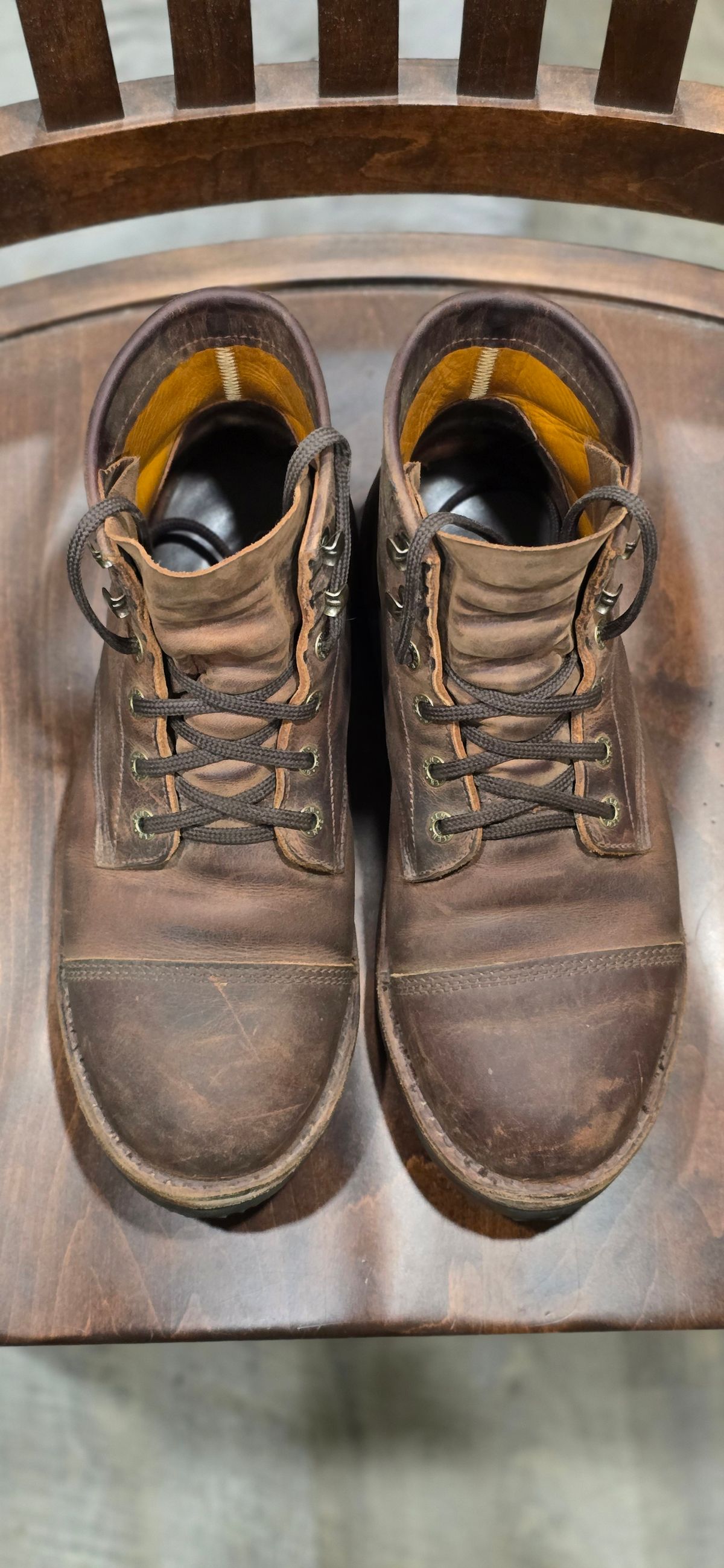 Photo by Tankman613 on November 3, 2025 of the Jim Green CM719 in Brown Full Grain.