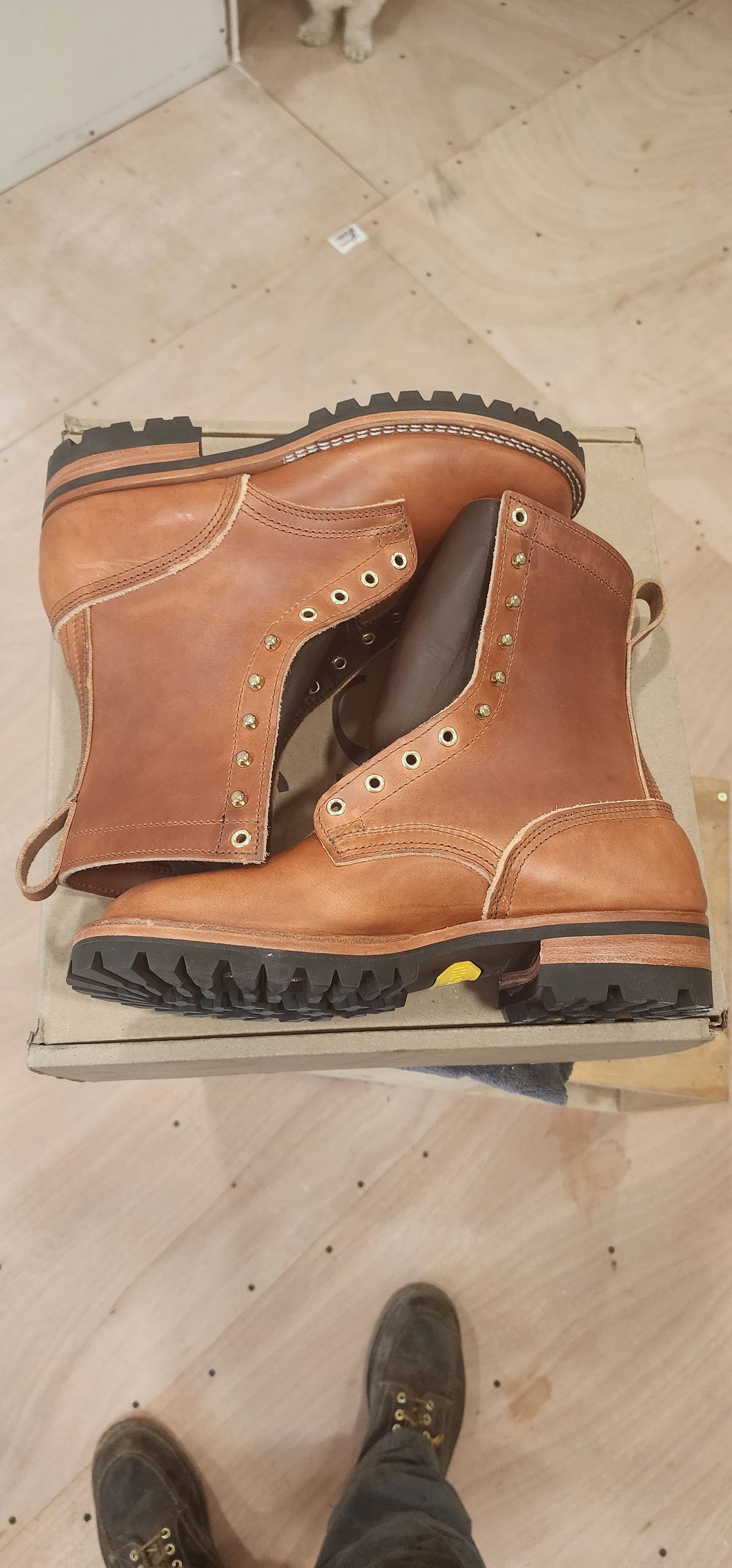 Photo by Tankman613 on October 2, 2024 of the Nicks DomePro in Wickett & Craig Natural Veg Tan.