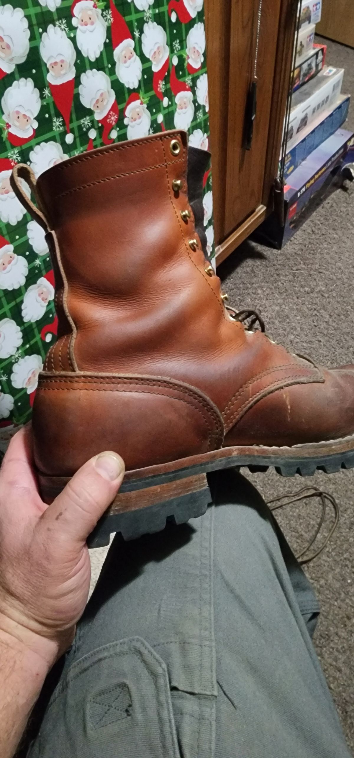 Photo by Tankman613 on November 20, 2024 of the Nicks DomePro in Wickett & Craig Natural Veg Tan.