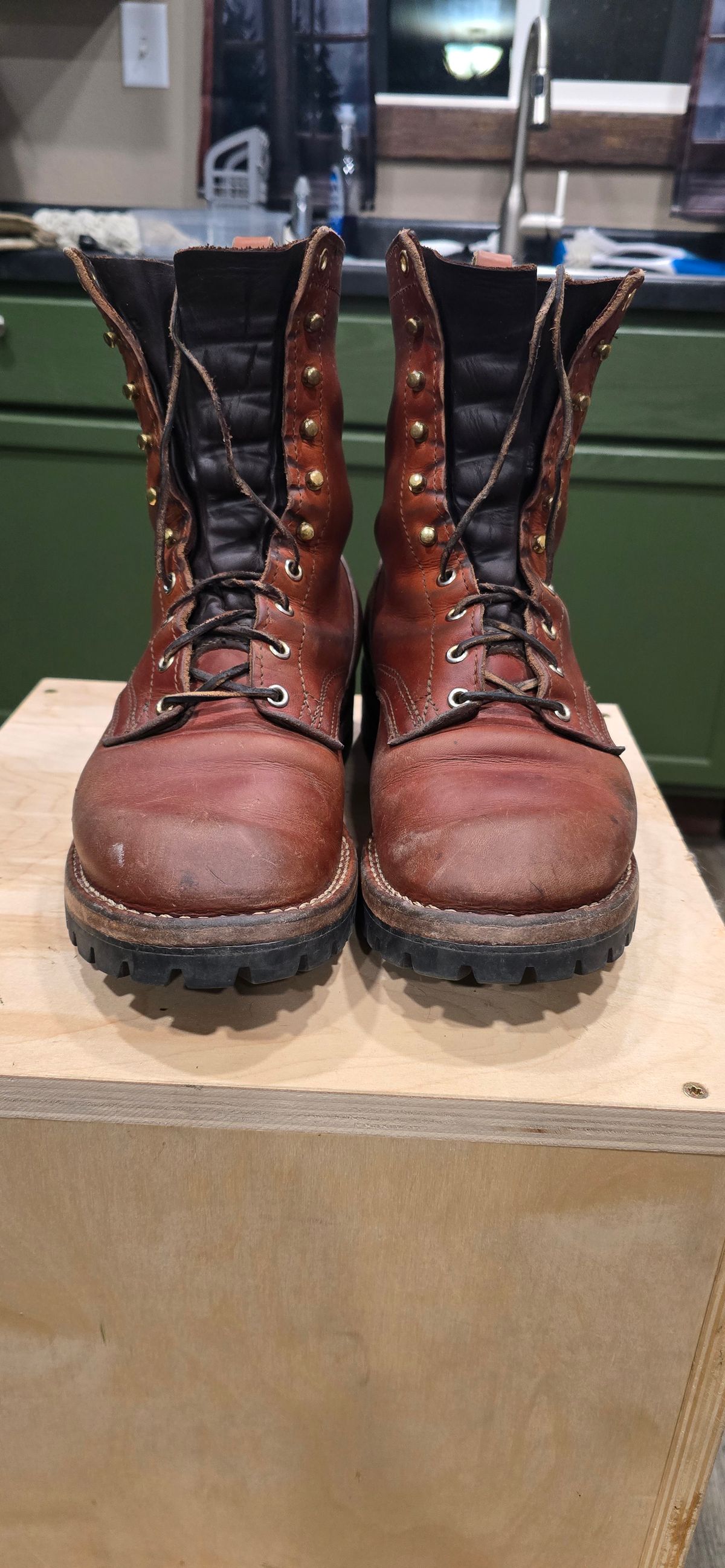 Photo by Tankman613 on January 3, 2025 of the Nicks DomePro in Wickett & Craig Natural Veg Tan.