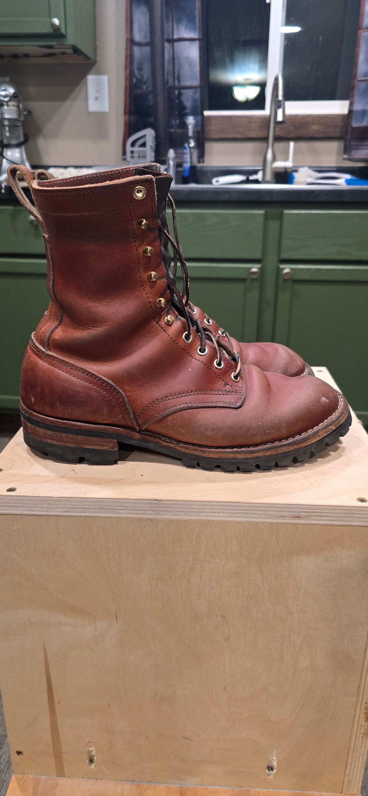 Photo by Tankman613 on January 3, 2025 of the Nicks DomePro in Wickett & Craig Natural Veg Tan.