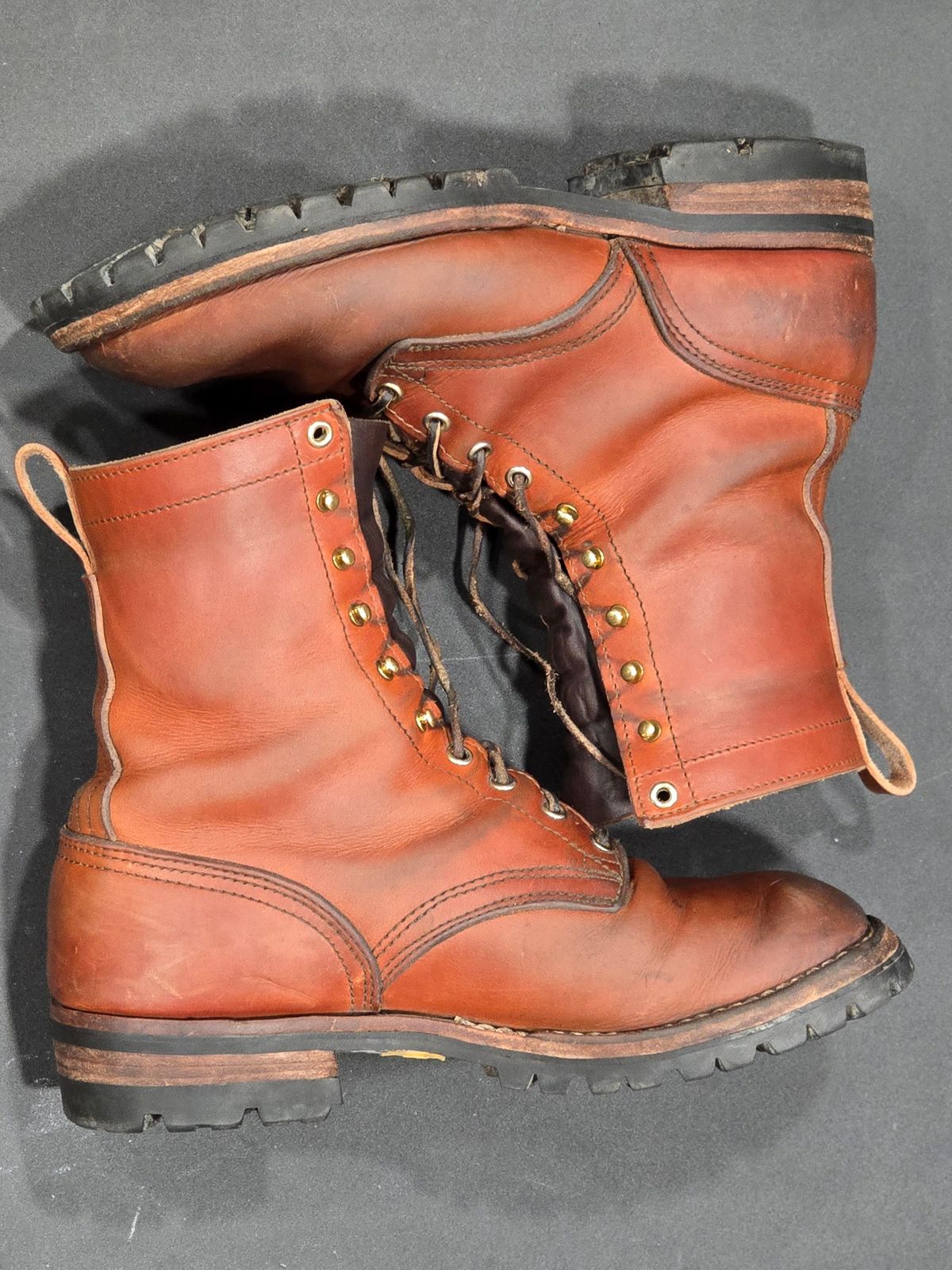 Photo by Tankman613 on April 1, 2025 of the Nicks DomePro in Wickett & Craig Natural Veg Tan.