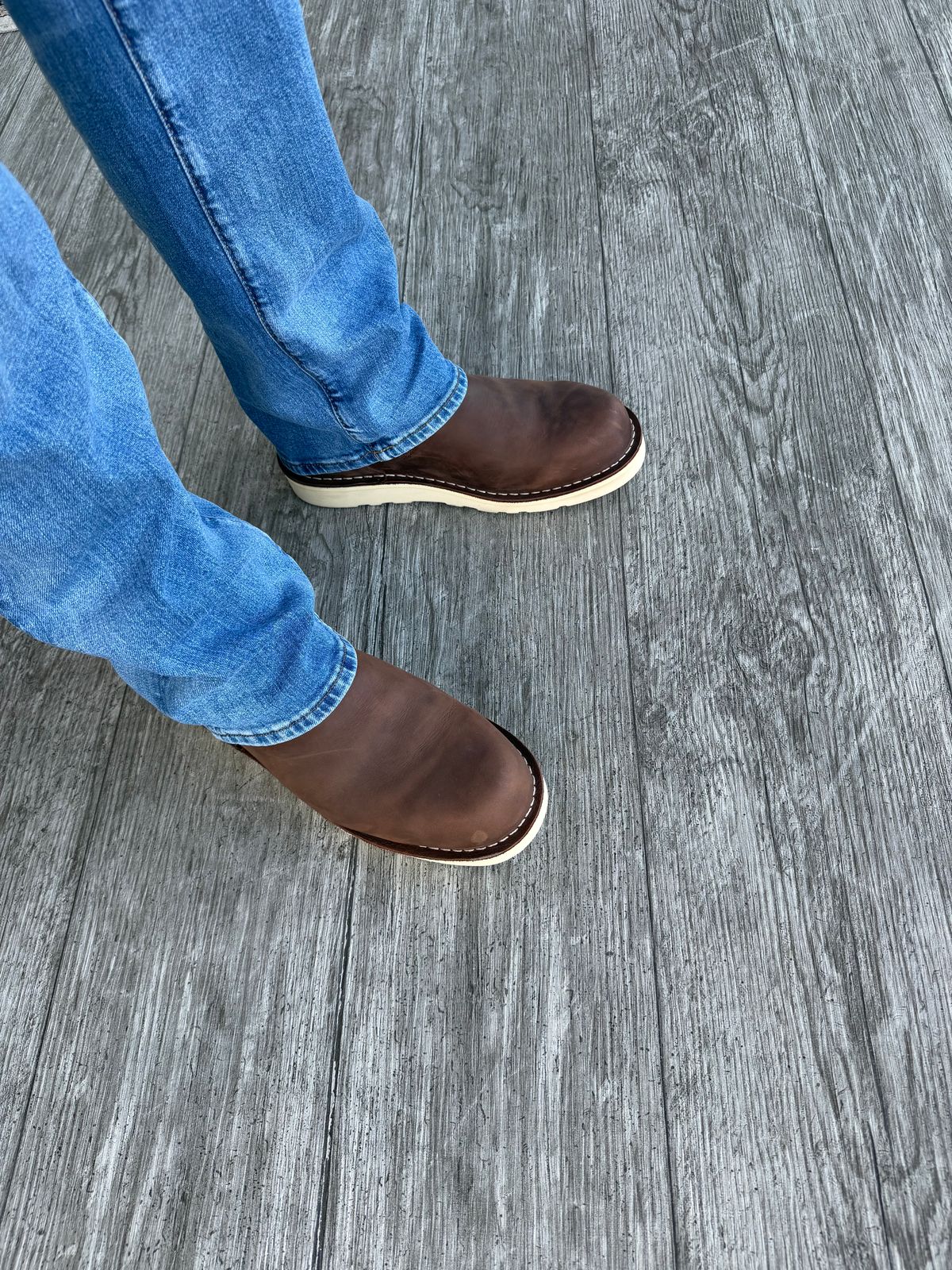 Photo by Weyland on March 22, 2026 of the Danner Bull Run Chelsea in Brown Full Grain.