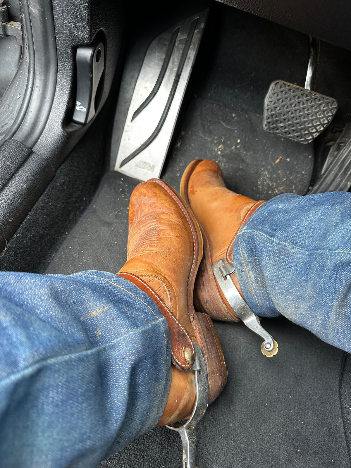 Photo by bene on July 6, 2025 of the Tecovas The Jason in Caramel Cowhide.