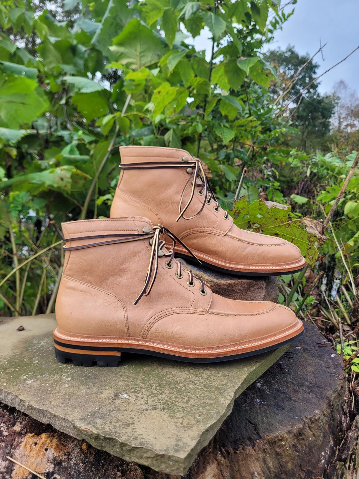 Photo by dizzle_6 on October 1, 2024 of the Grant Stone Ottawa Boot in Incas Natural Kangaroo.