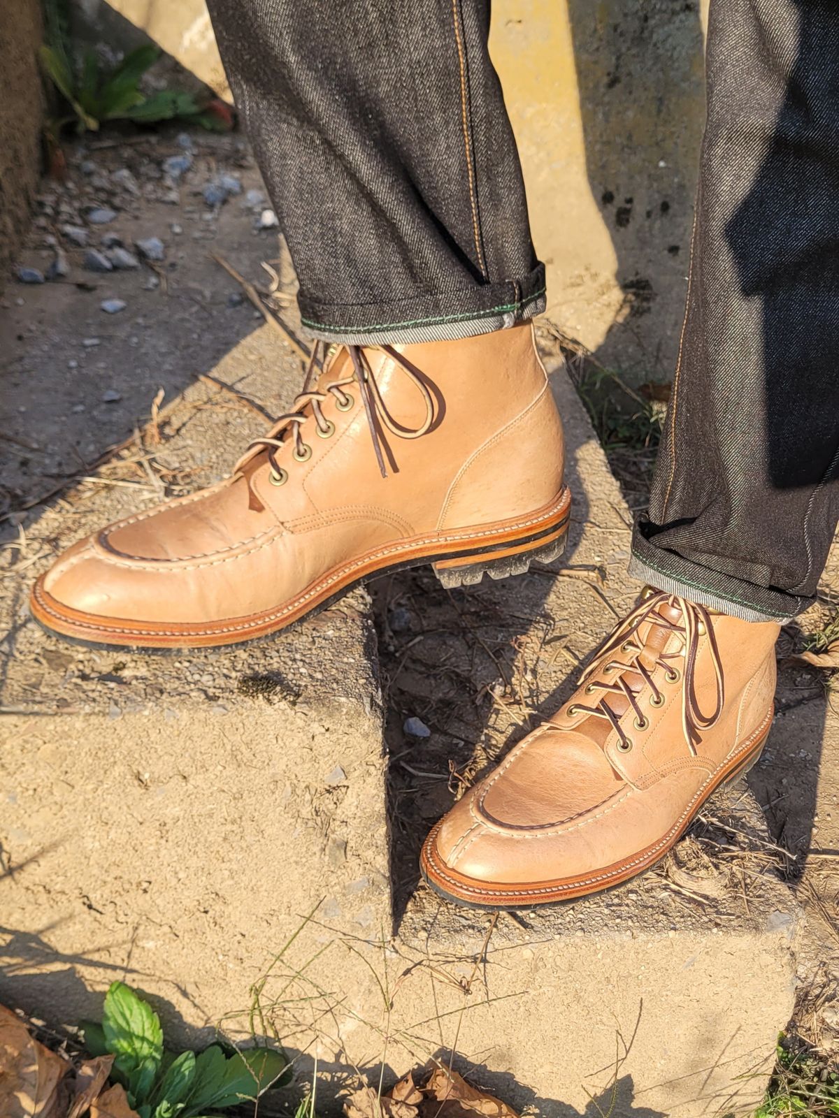 Photo by dizzle_6 on October 13, 2024 of the Grant Stone Ottawa Boot in Incas Natural Kangaroo.