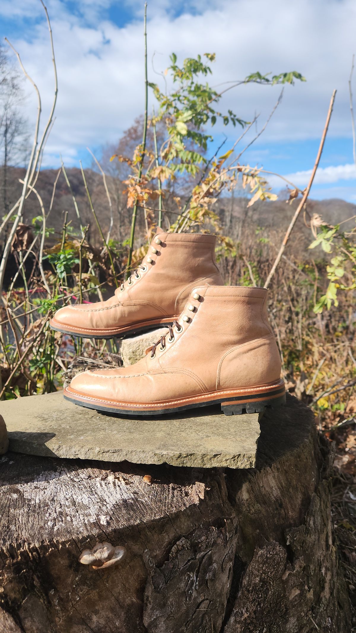 Photo by dizzle_6 on November 5, 2024 of the Grant Stone Ottawa Boot in Incas Natural Kangaroo.