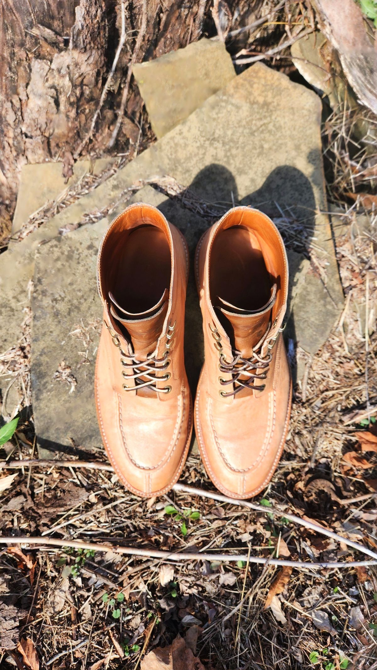 Photo by dizzle_6 on November 5, 2024 of the Grant Stone Ottawa Boot in Incas Natural Kangaroo.