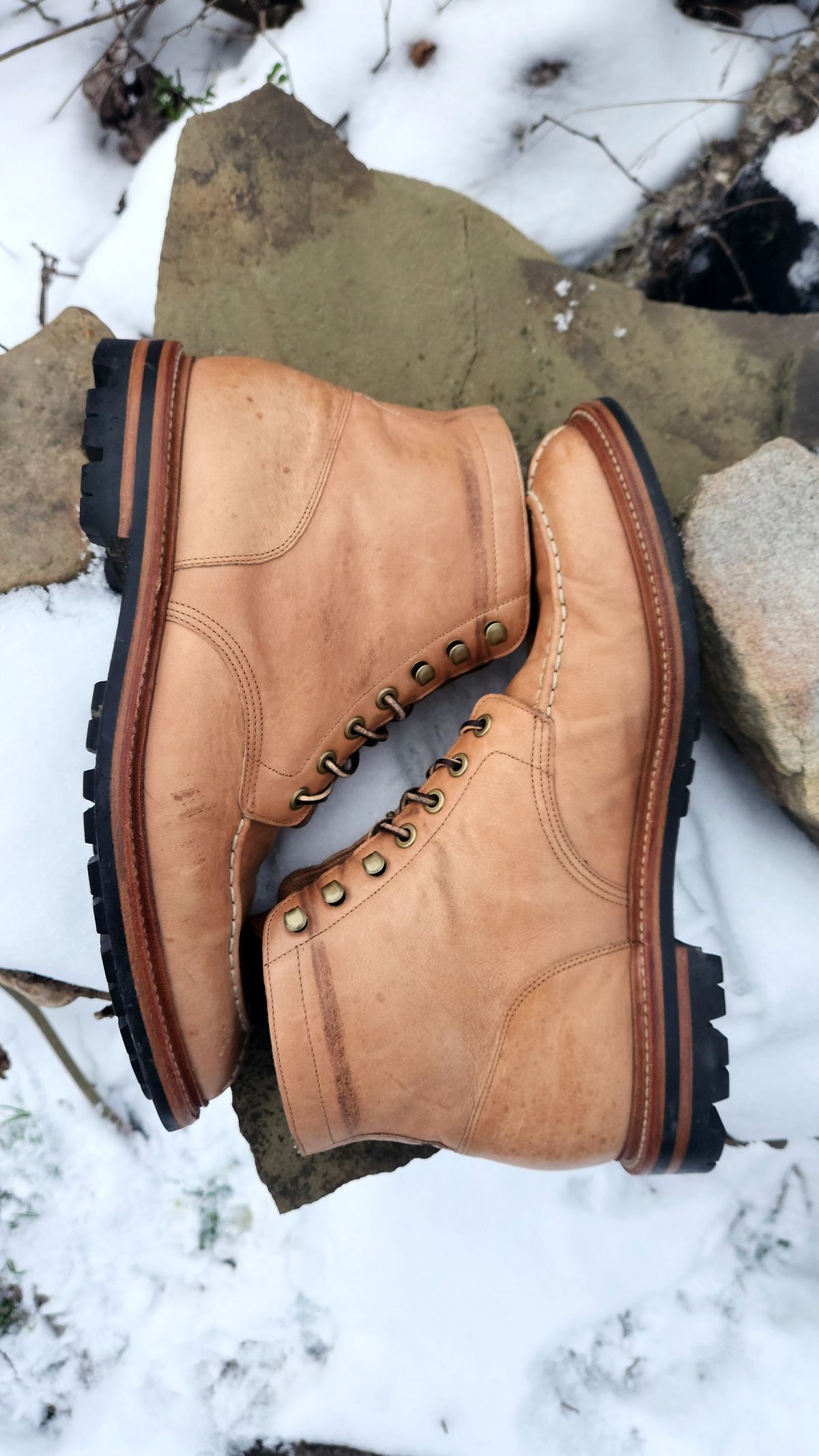 Photo by dizzle_6 on December 2, 2024 of the Grant Stone Ottawa Boot in Incas Natural Kangaroo.