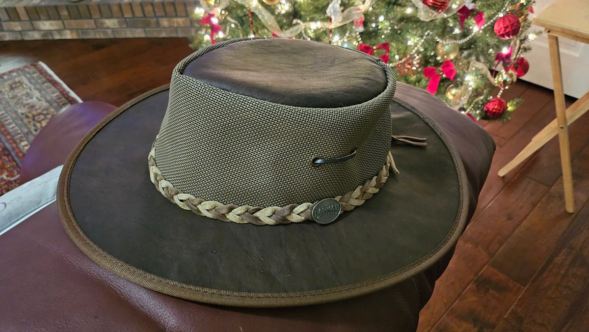 Photo by koffking on December 31, 2024 of the Barmah 1038HC Squashy Kangaroo Cooler Hat in Hickorystone Kangaroo.