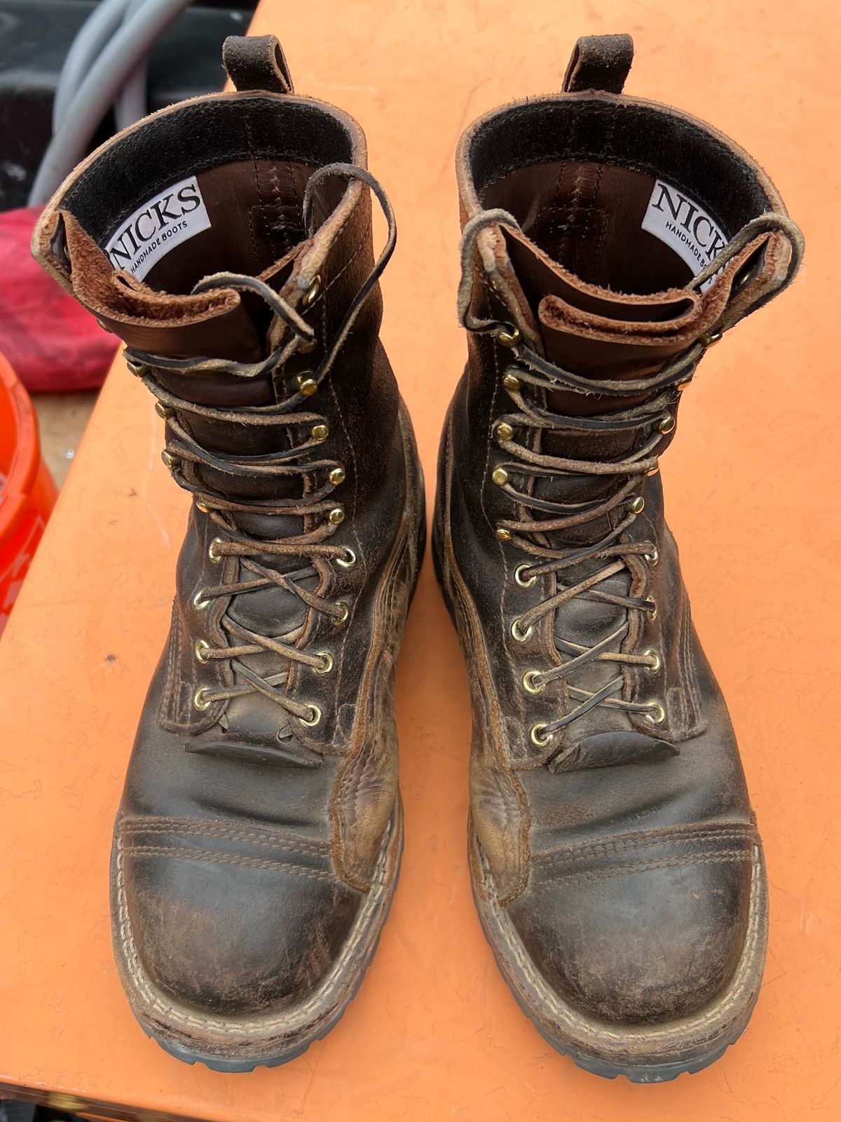 Photo by robmagr on December 5, 2025 of the Nicks x Rose Anvil ND1 in Horween Brown Waxed Flesh.