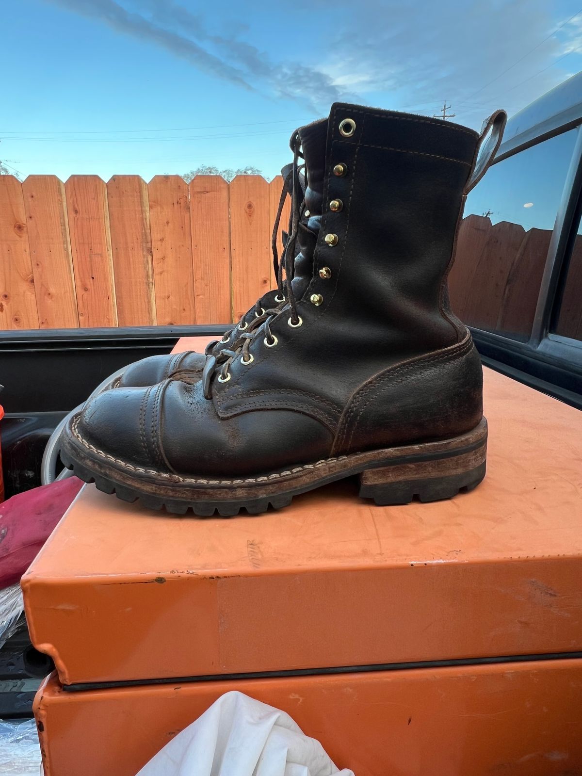 Photo by robmagr on January 2, 2026 of the Nicks x Rose Anvil ND1 in Horween Brown Waxed Flesh.