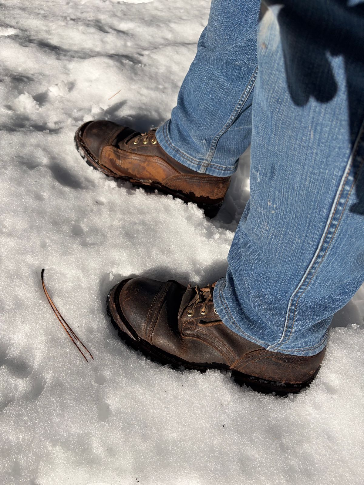 Photo by robmagr on January 6, 2026 of the Nicks x Rose Anvil ND1 in Horween Brown Waxed Flesh.