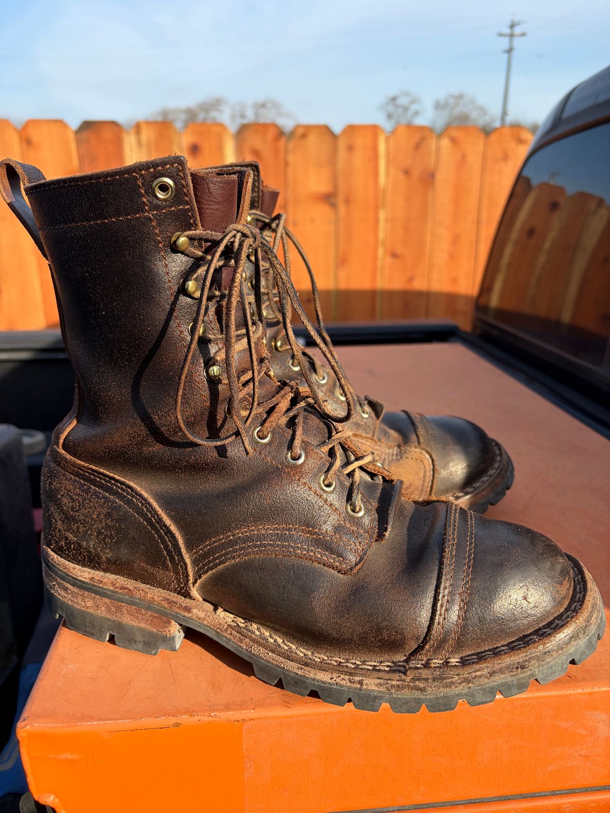 Photo by robmagr on January 28, 2026 of the Nicks x Rose Anvil ND1 in Horween Brown Waxed Flesh.