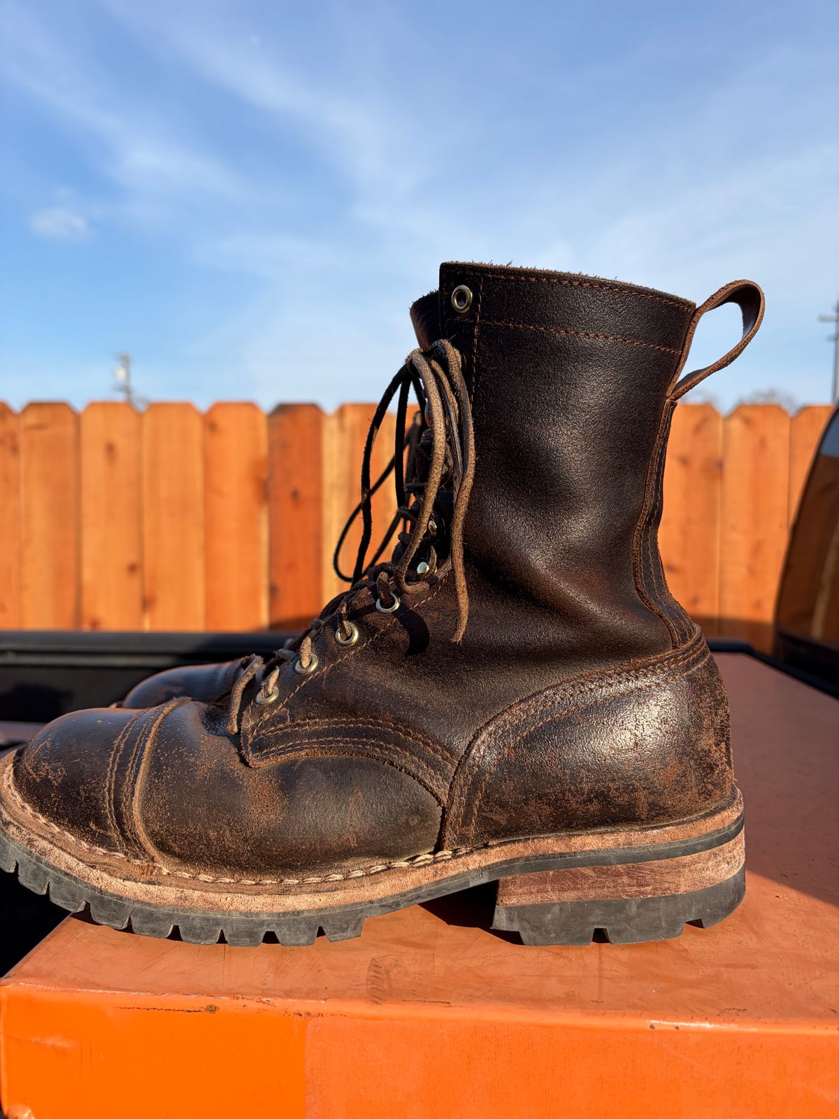 Photo by robmagr on January 28, 2026 of the Nicks x Rose Anvil ND1 in Horween Brown Waxed Flesh.