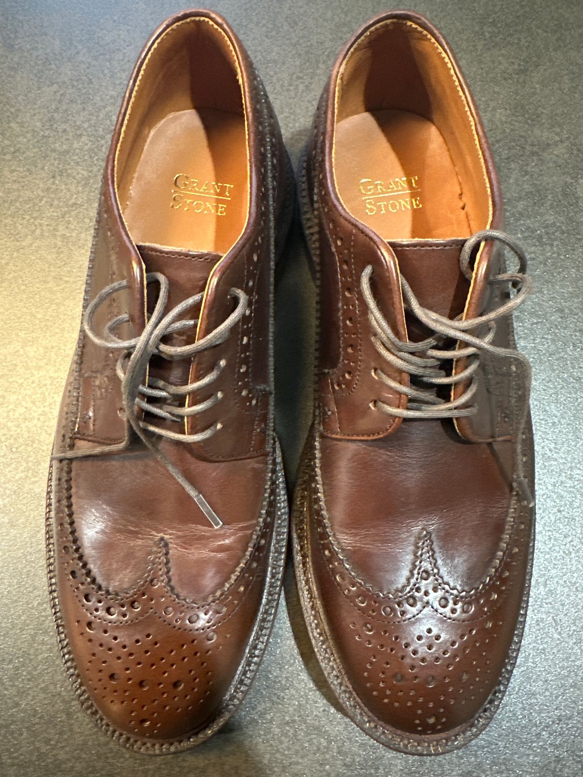 Photo by eric61 on March 13, 2025 of the Grant Stone Longwing in Horween Crimson Chromexcel.