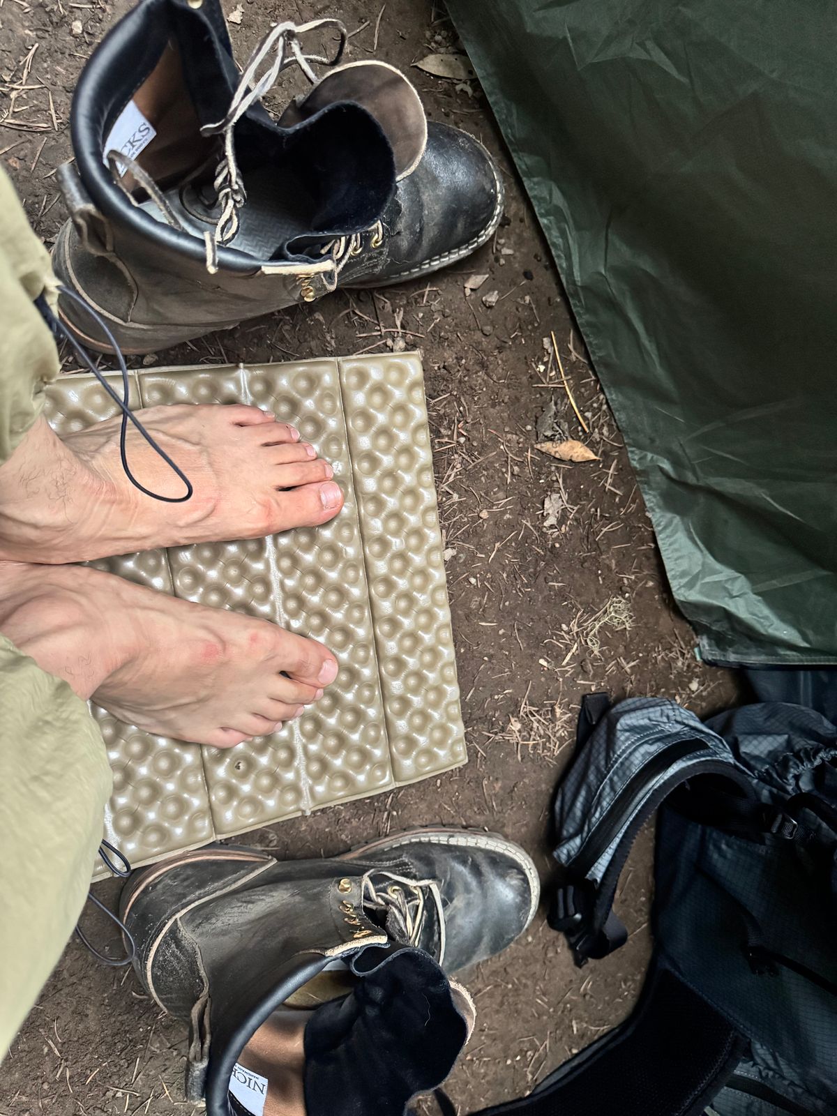 Photo by ericduan03 on June 22, 2026 of the Nicks Maxwell in Horween Black Waxed Flesh.