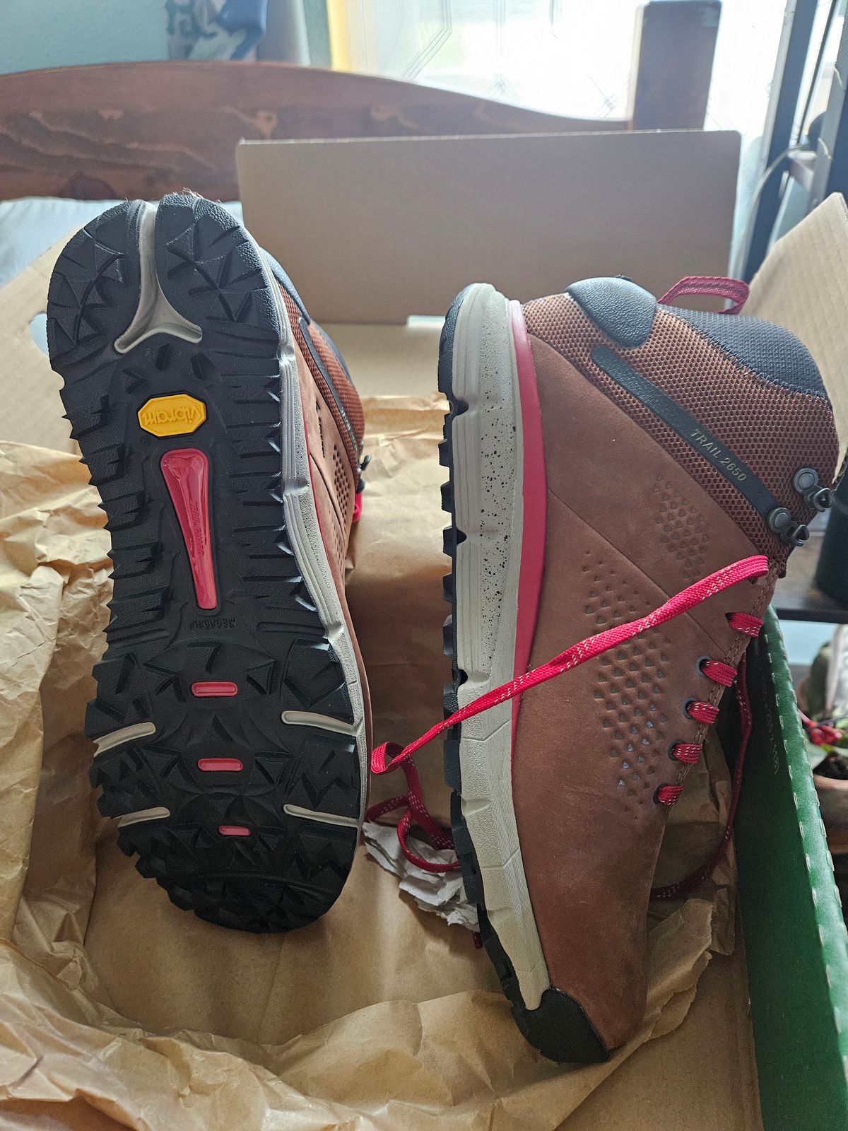 Photo by ErishtiTheEnt on June 11, 2025 of the Danner Trail 2650 Mid GTX in Brown Full Grain & GORE-TEX.