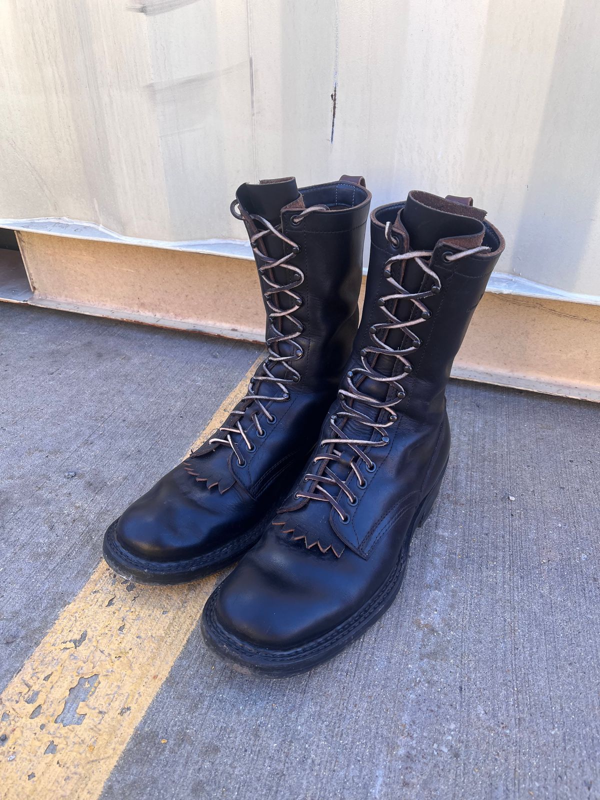 Photo by prichardson on February 16, 2026 of the White's x Rose Anvil Drifter 2.0 in Seidel Black Double Shot.