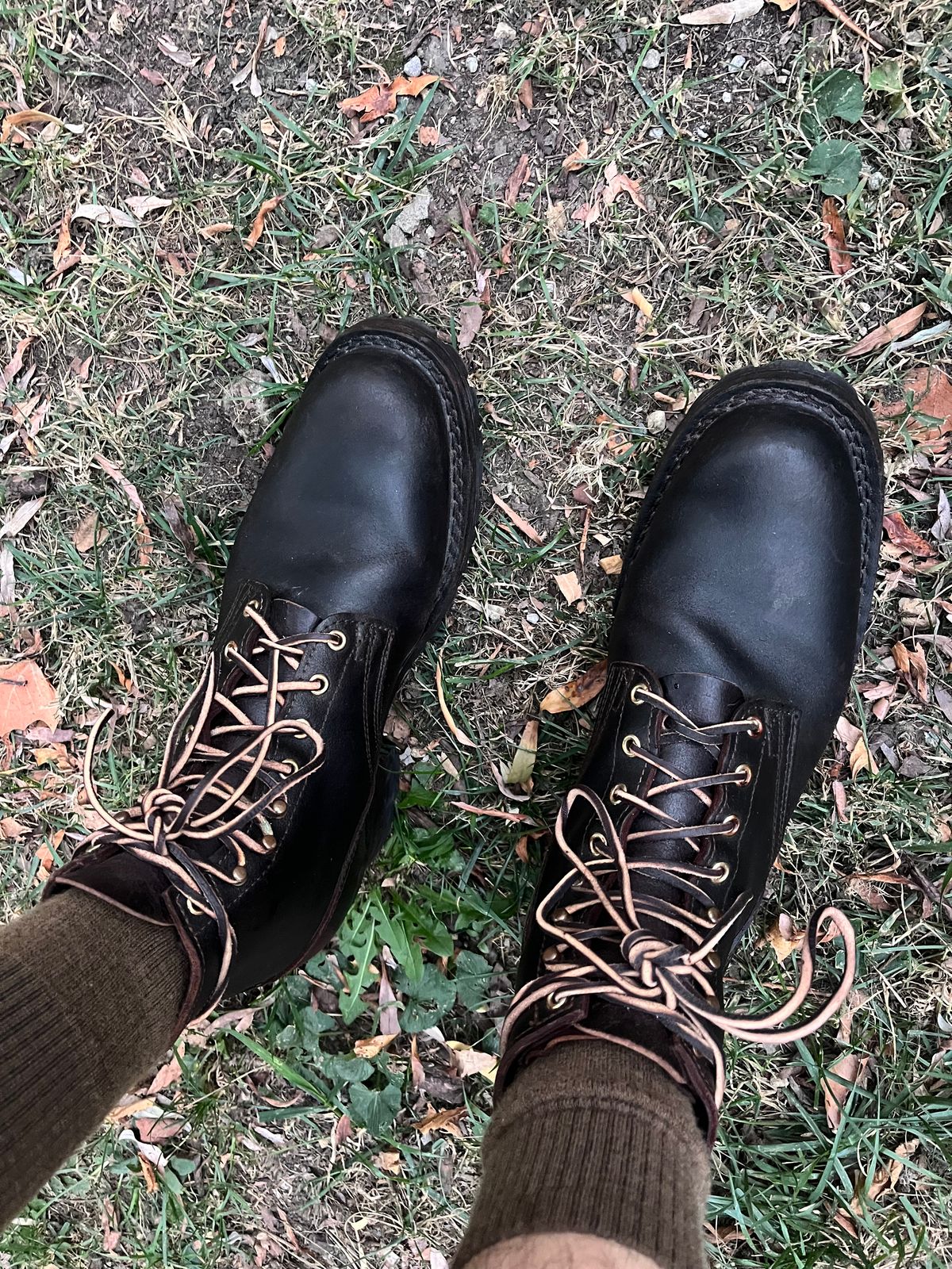 Photo by prichardson on October 14, 2025 of the Nicks Robert in Horween Dark Brown Waxed Flesh.