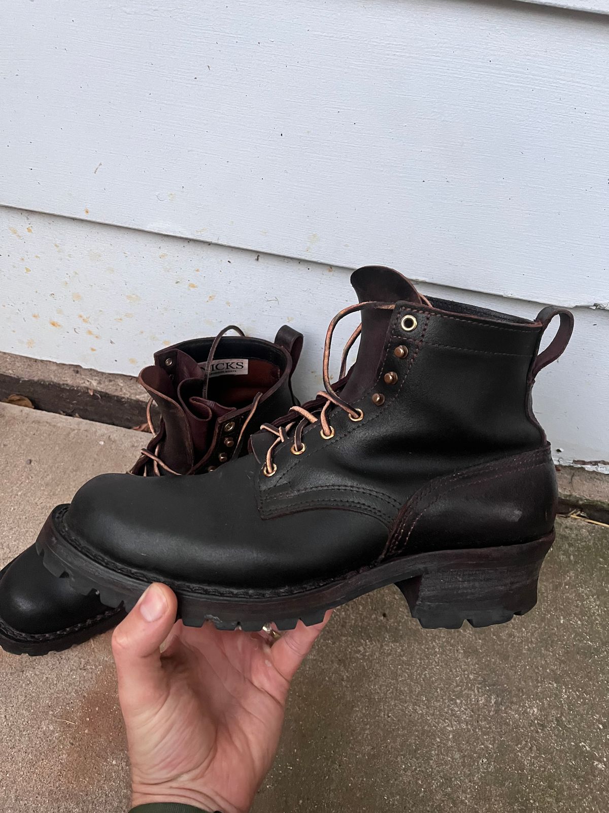 Photo by prichardson on October 14, 2025 of the Nicks Robert in Horween Dark Brown Waxed Flesh.