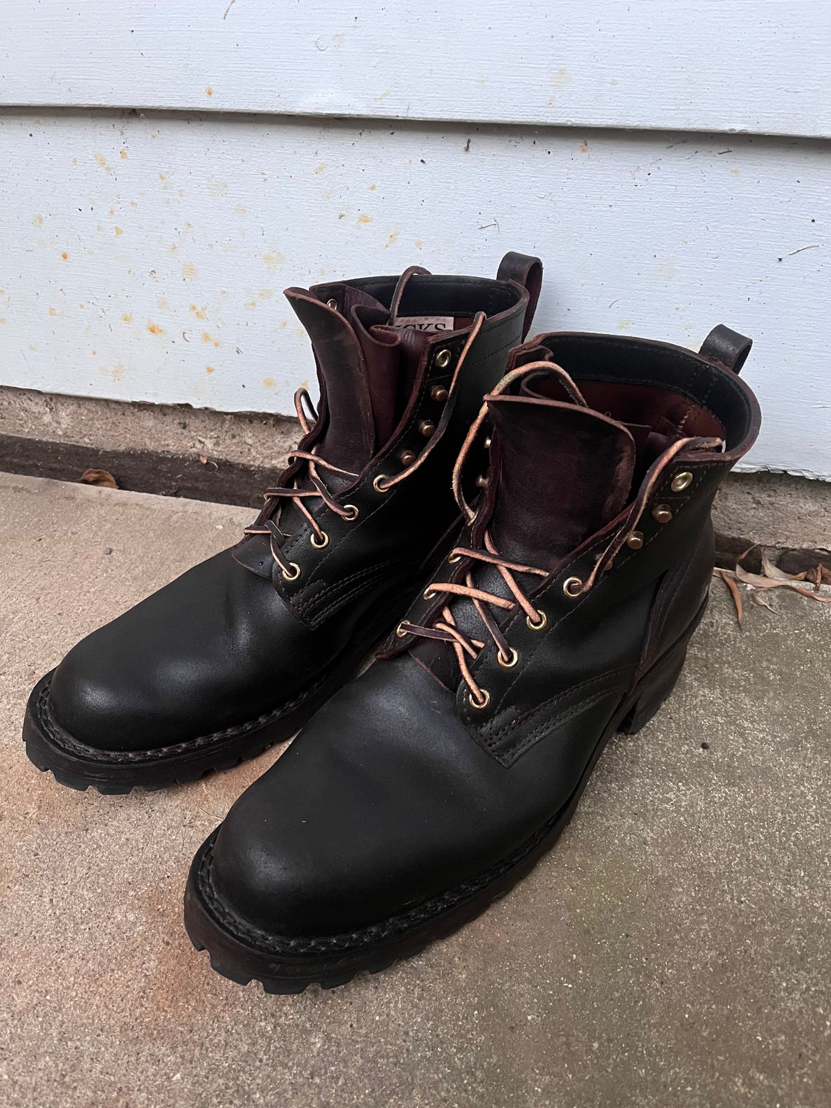 Photo by prichardson on October 14, 2025 of the Nicks Robert in Horween Dark Brown Waxed Flesh.