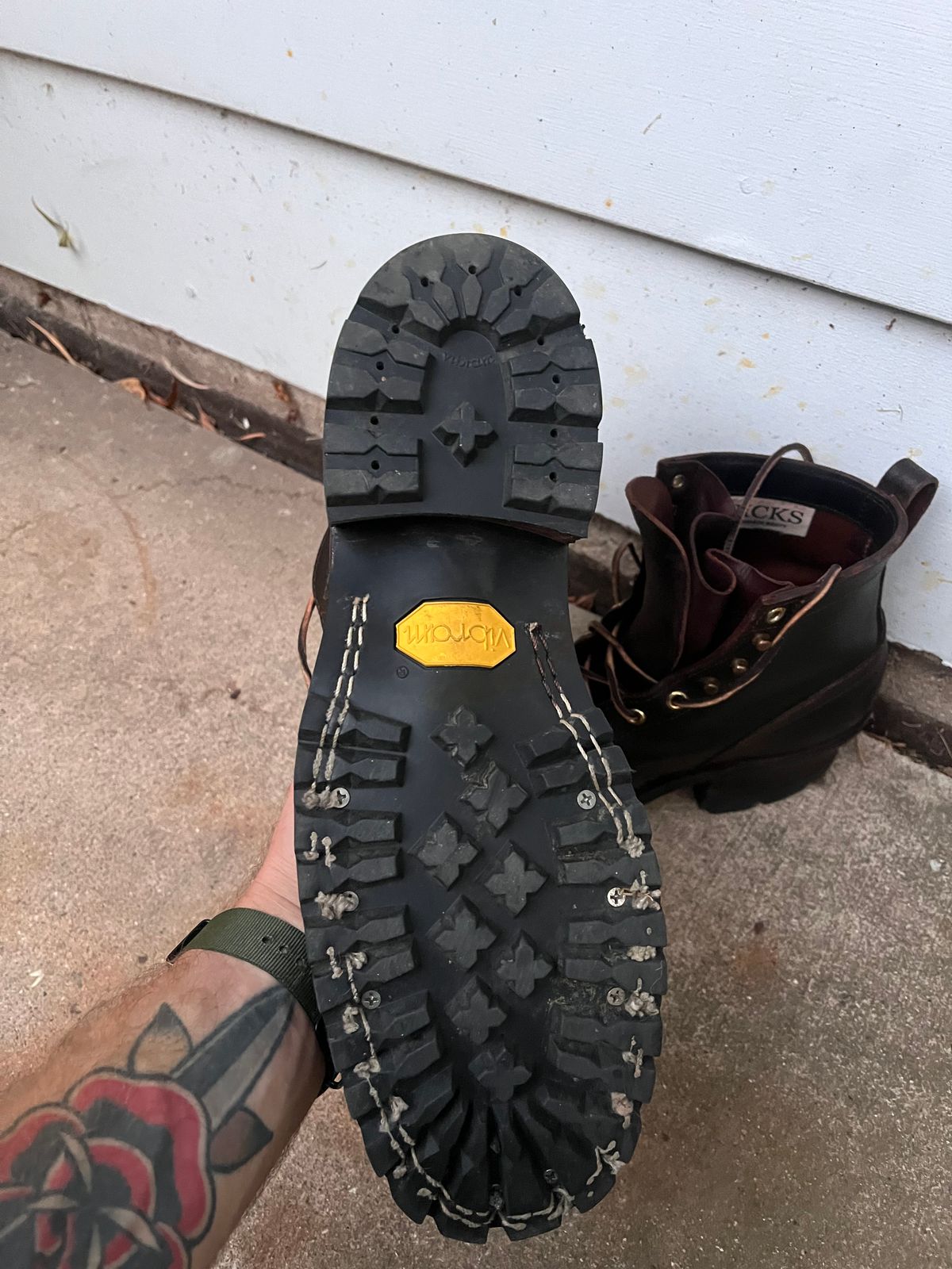 Photo by prichardson on October 14, 2025 of the Nicks Robert in Horween Dark Brown Waxed Flesh.