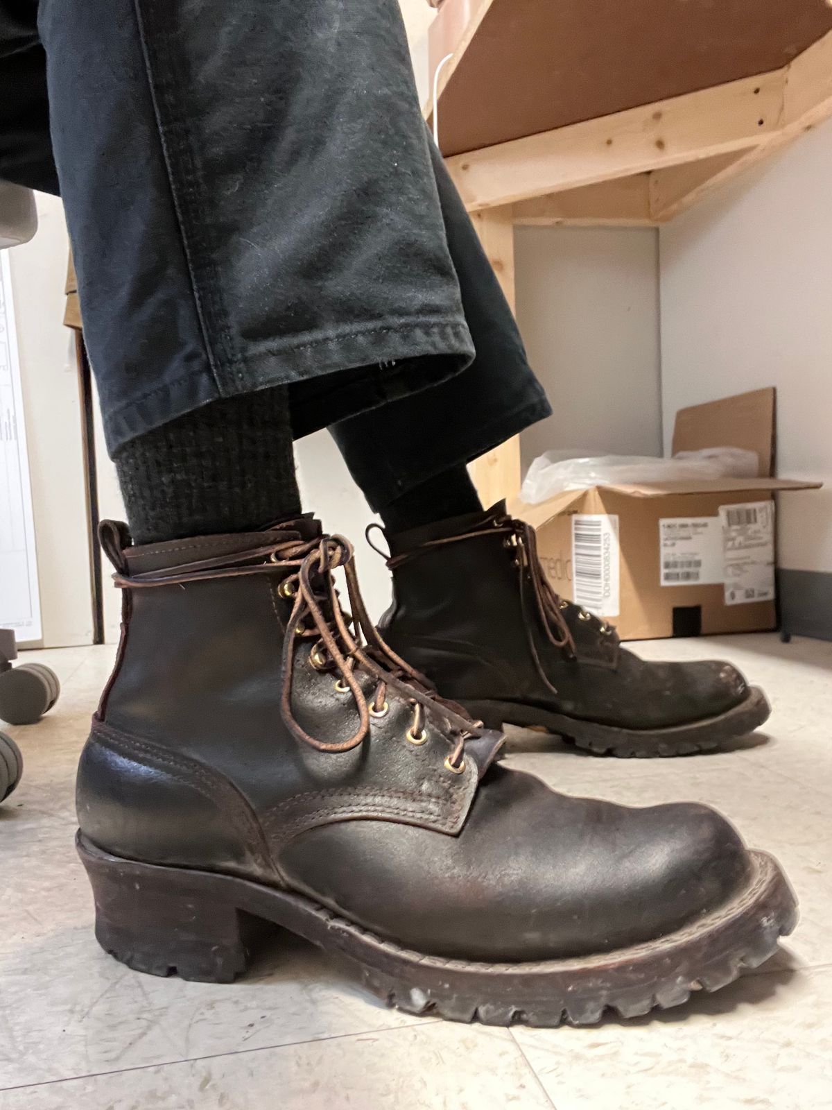 Photo by prichardson on November 19, 2025 of the Nicks Robert in Horween Dark Brown Waxed Flesh.