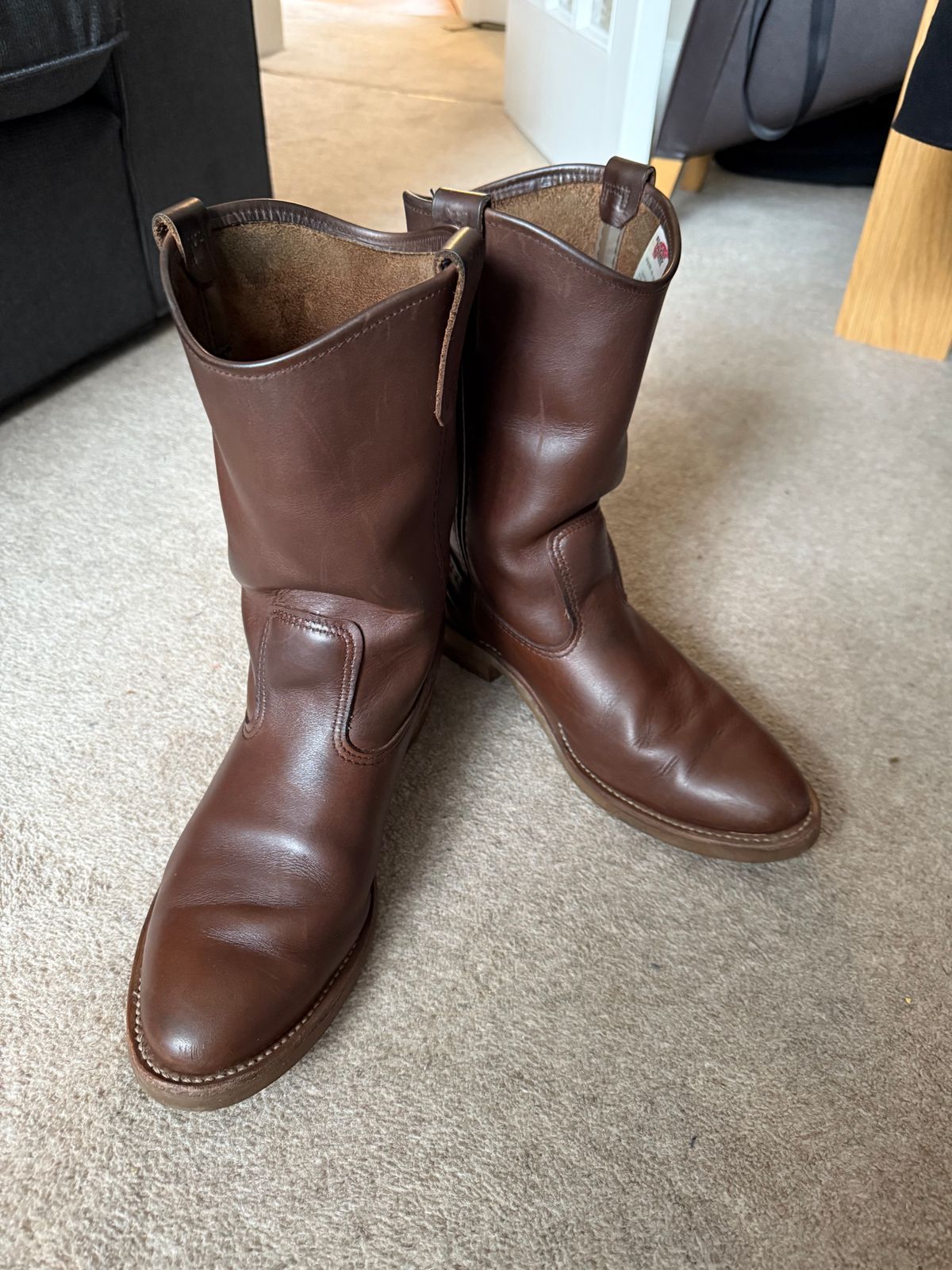 Photo by felixb on November 8, 2024 of the Red Wing Pecos in Brown Boomer Leather.