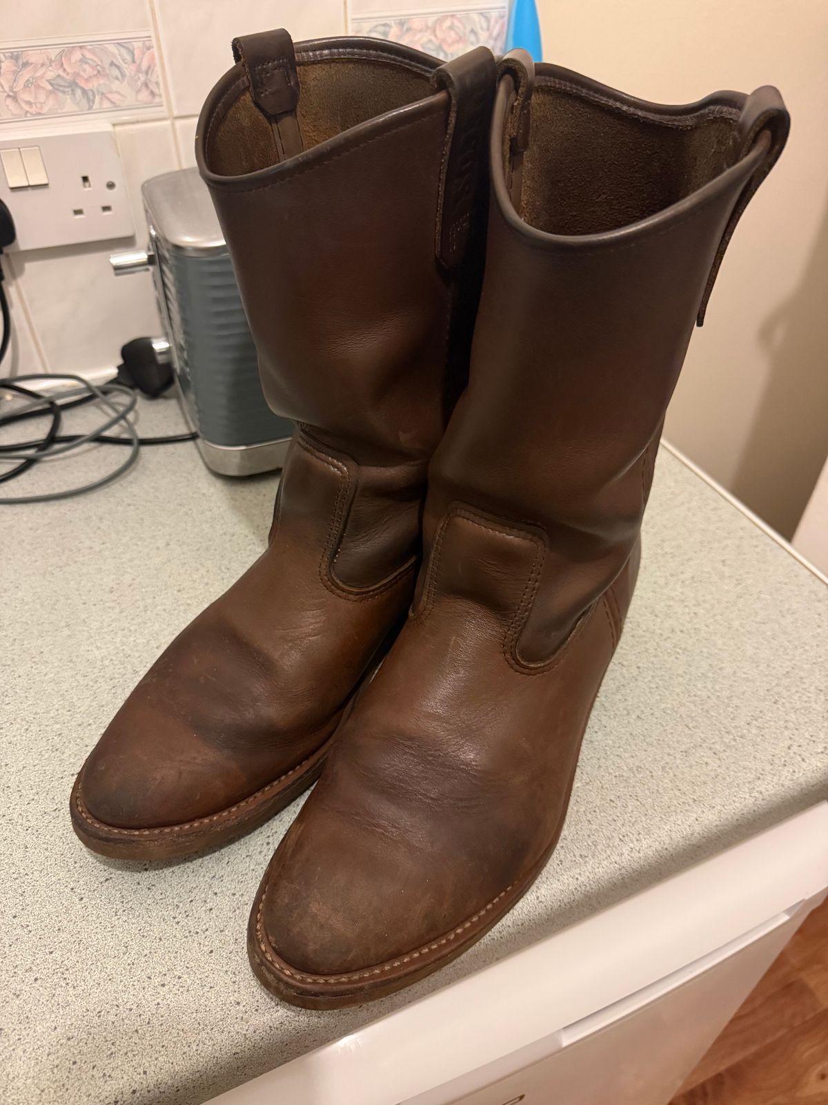Photo by felixb on February 17, 2025 of the Red Wing Pecos in Brown Boomer Leather.