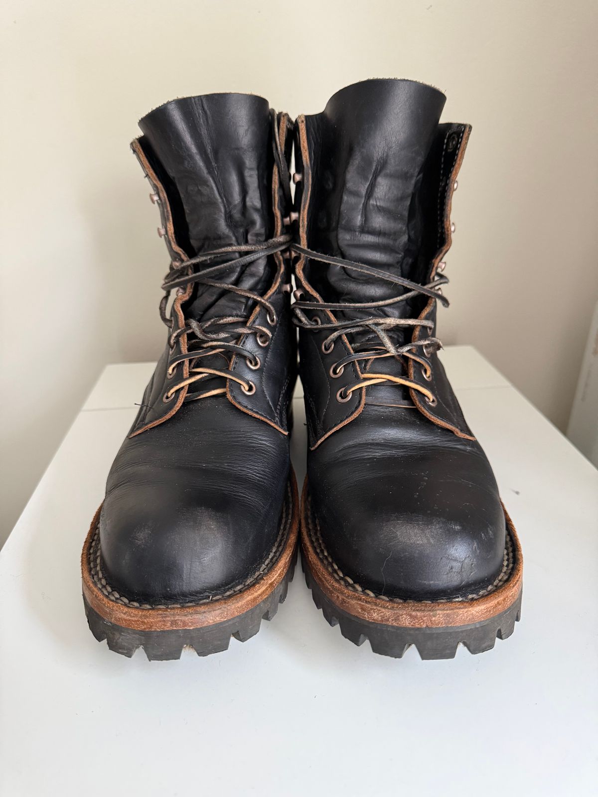 Photo by felixb on November 4, 2025 of the White's C355 Logger in Seidel Black Double Shot.