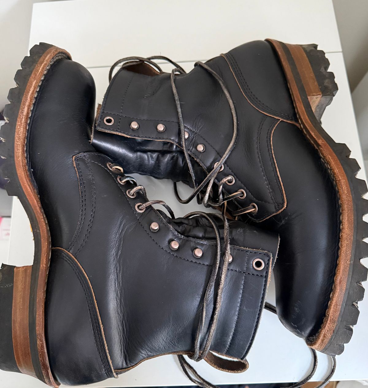 Photo by felixb on November 4, 2025 of the White's C355 Logger in Seidel Black Double Shot.