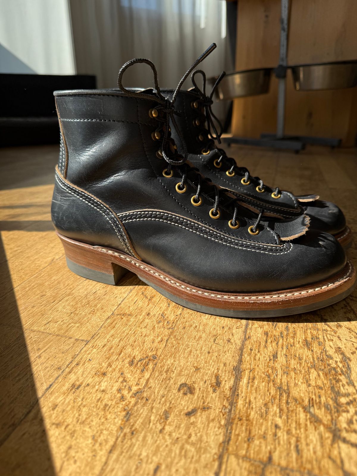 Photo by Miimo on March 3, 2025 of the John Lofgren Donkey Puncher Boots in Horween Black Chromexcel.