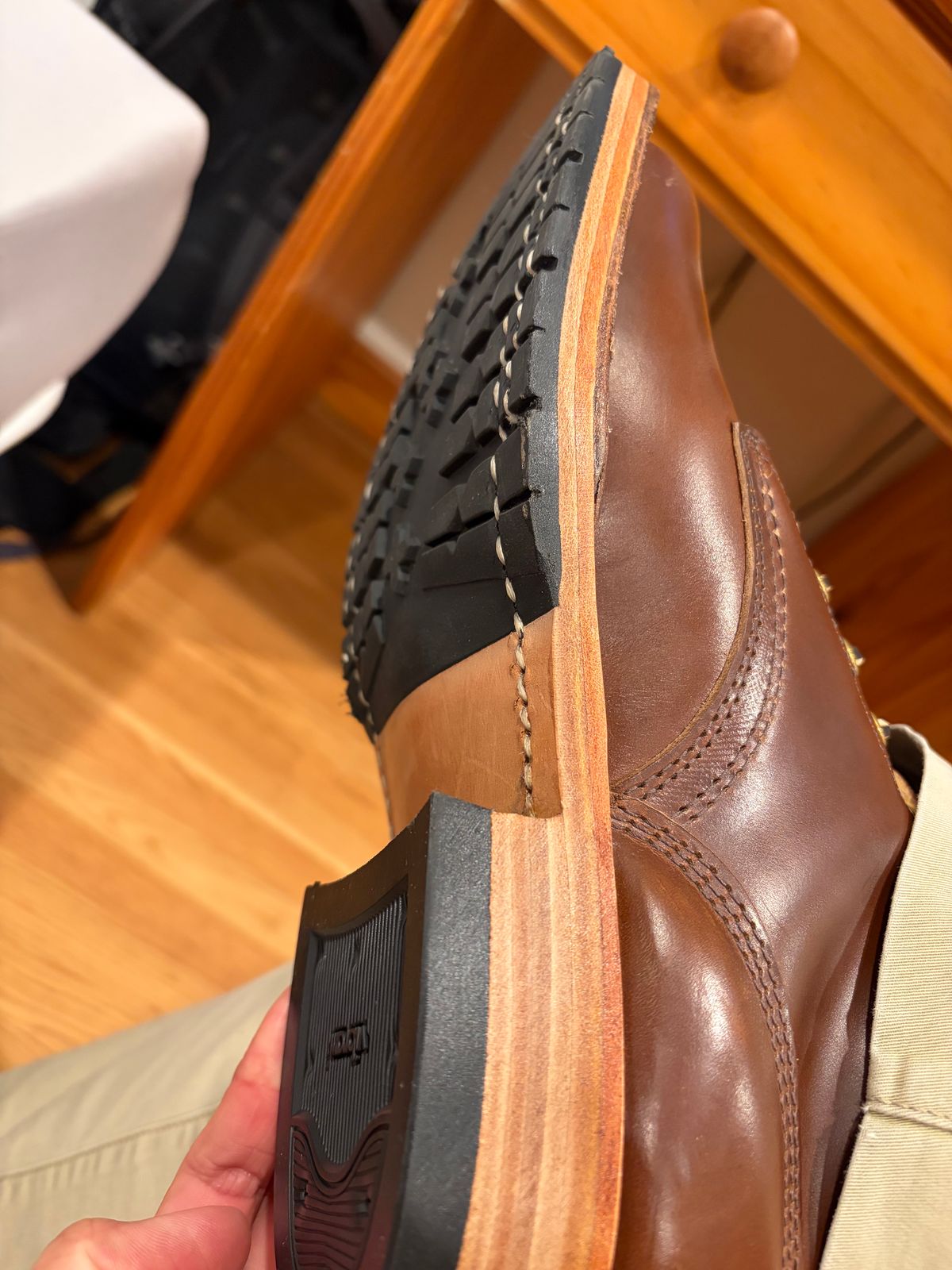 Photo by huntx4 on January 23, 2026 of the White's Bounty Hunter in Horween British Tan Chromexcel.