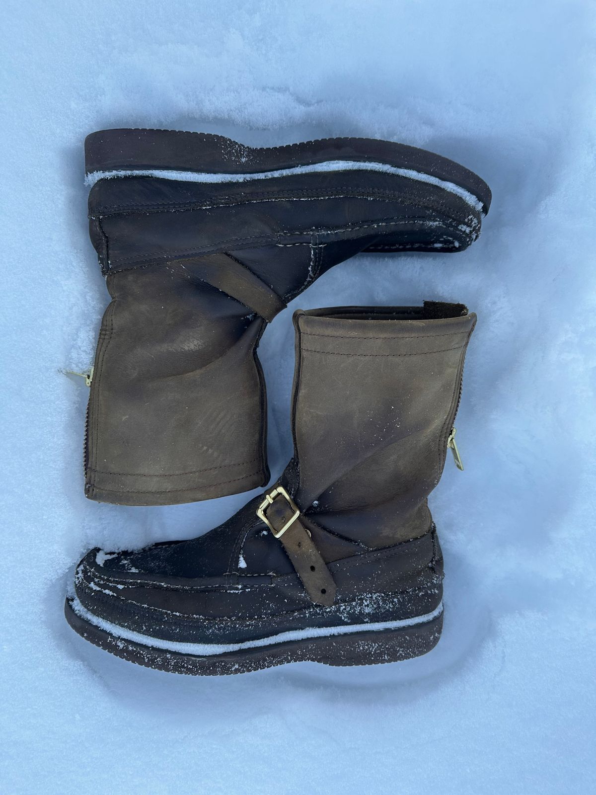 Photo by Mogo on December 4, 2025 of the Russell Moccasin Co. Zephyr II in S.B. Foot Sage Chamois.