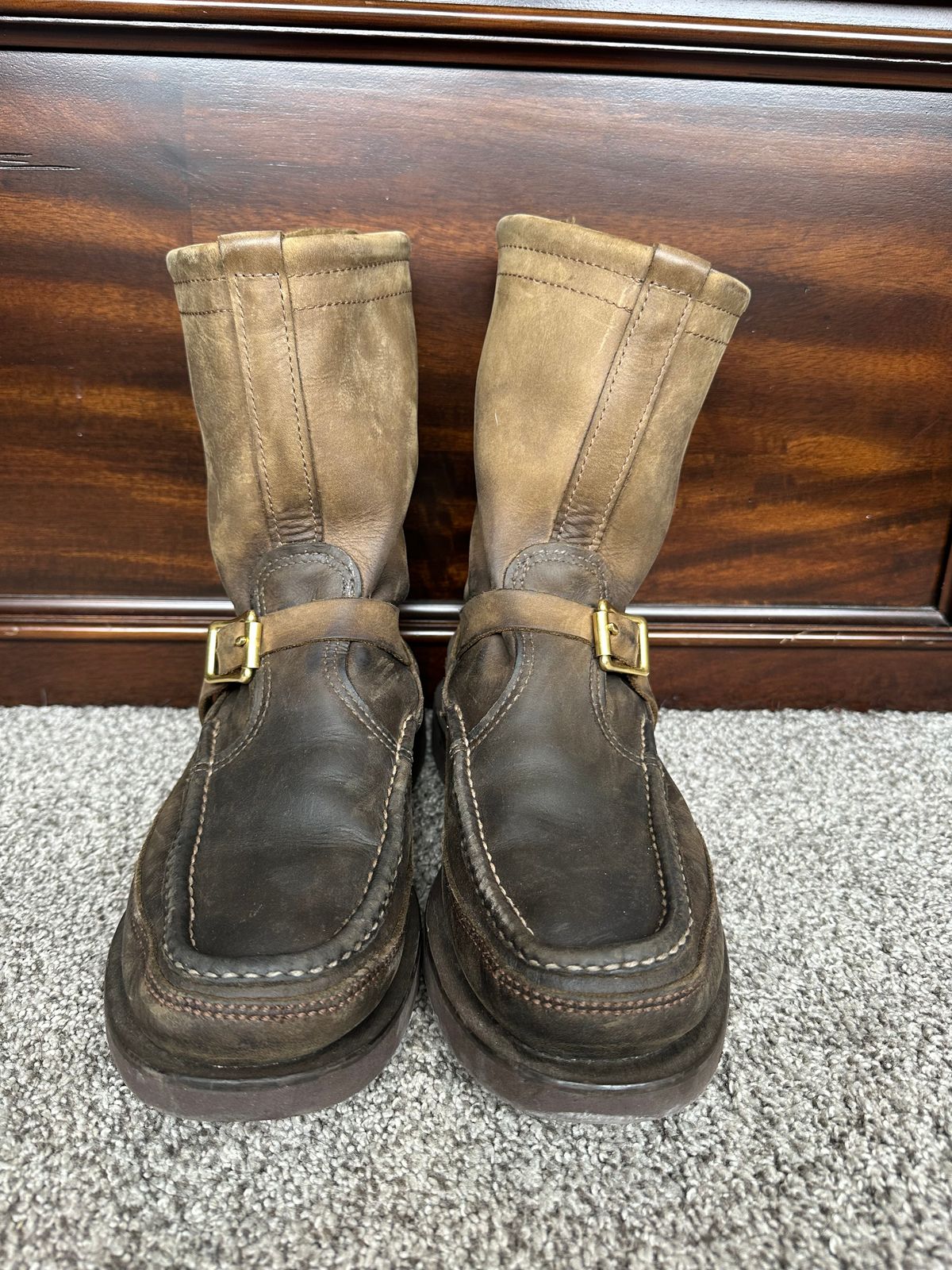 Photo by Mogo on January 3, 2026 of the Russell Moccasin Co. Zephyr II in S.B. Foot Sage Chamois.