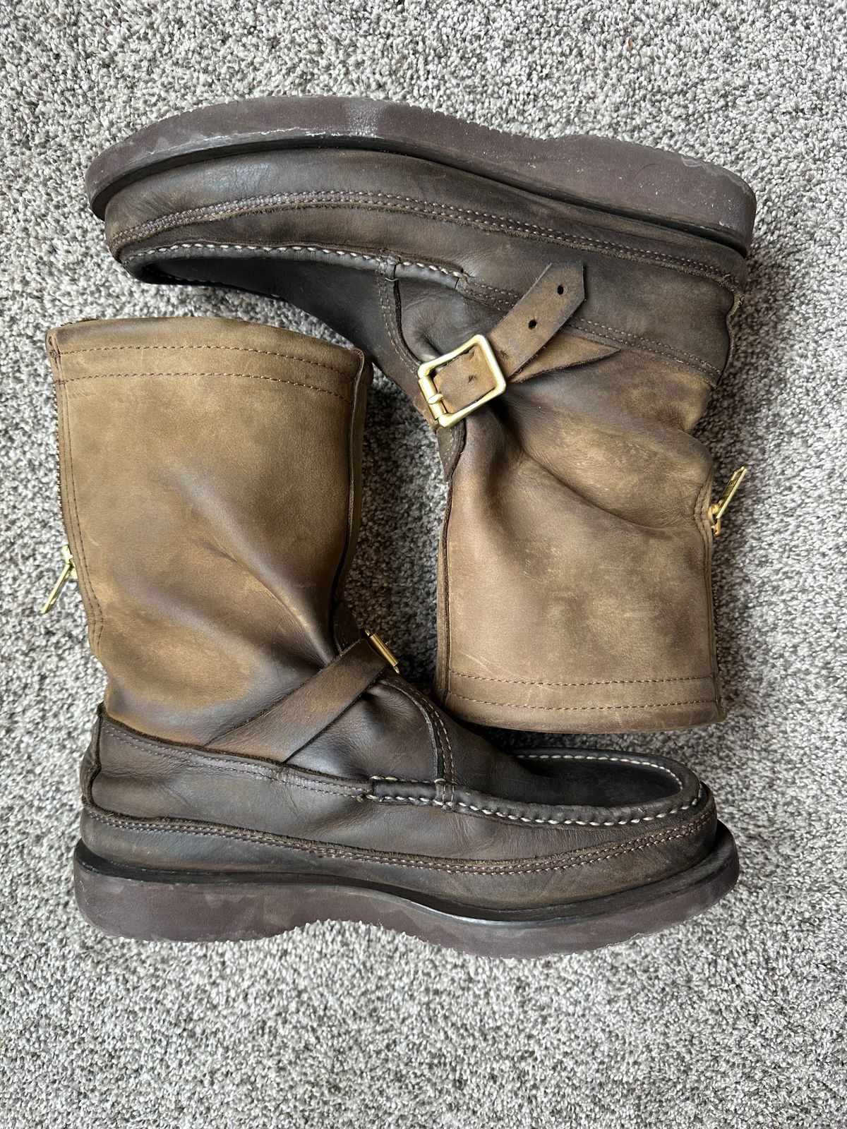 Photo by Mogo on January 3, 2026 of the Russell Moccasin Co. Zephyr II in S.B. Foot Sage Chamois.